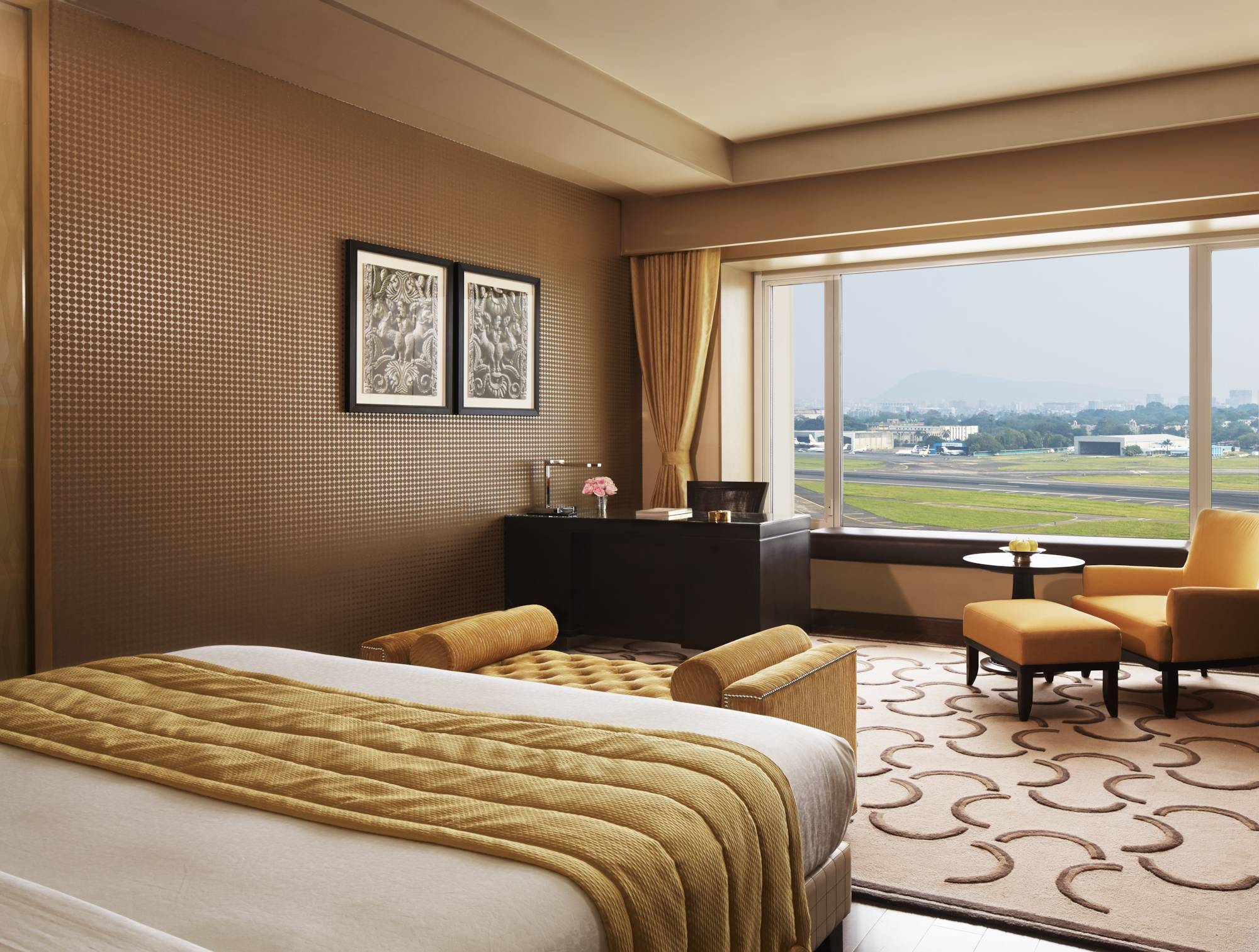 Taj Santacruz in Mumbai: Luxury City View