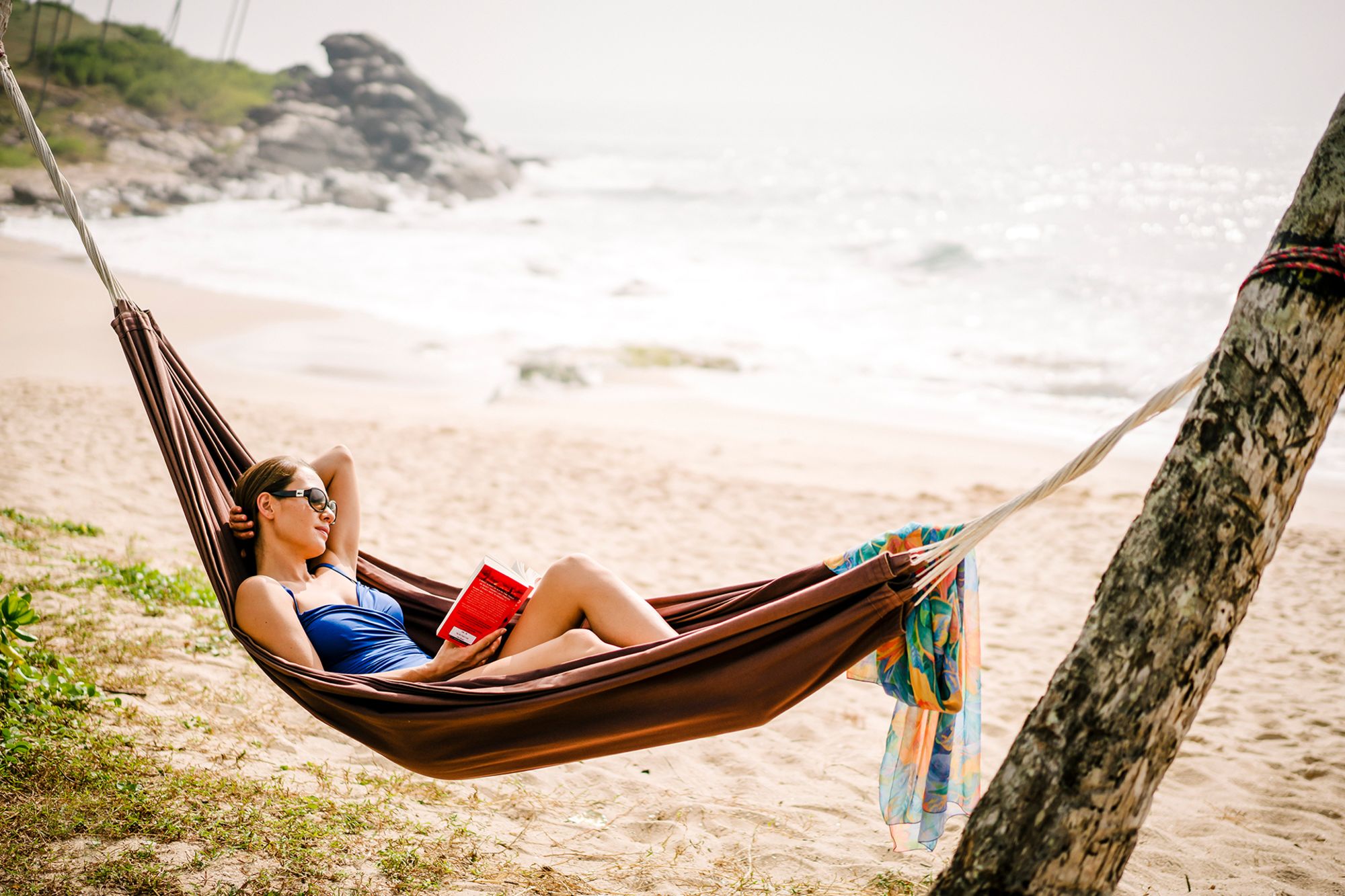 Anantara Peace Haven Tangalle Resort: Hammock on beach