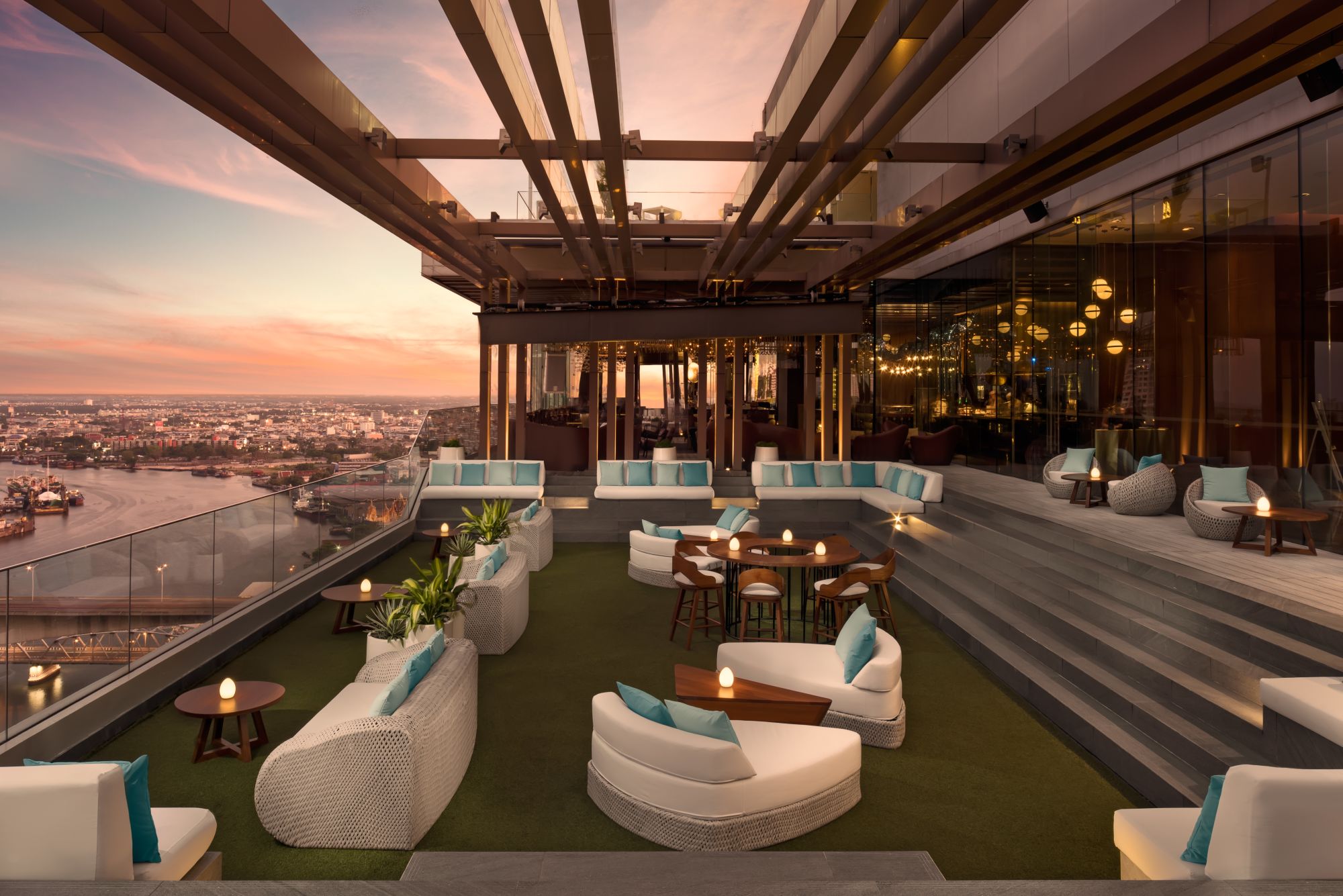 AVANI+ Riverside Bangkok Hotel: Seen Restaurant & Bar | Green-Area