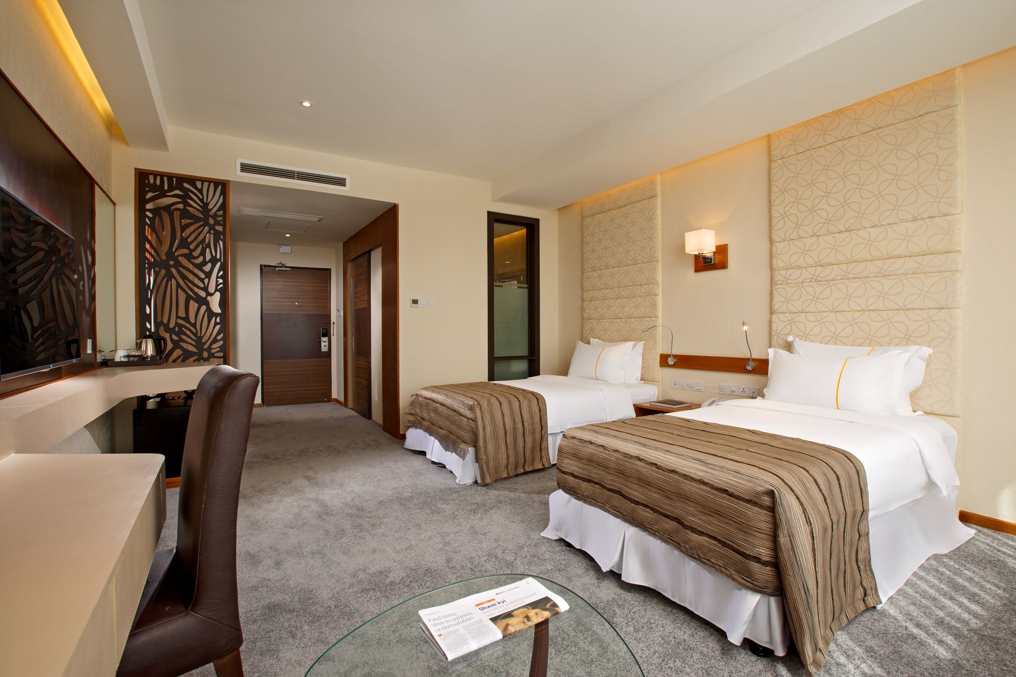 Jasmine Palace à Yangon: Deluxe | Bedroom