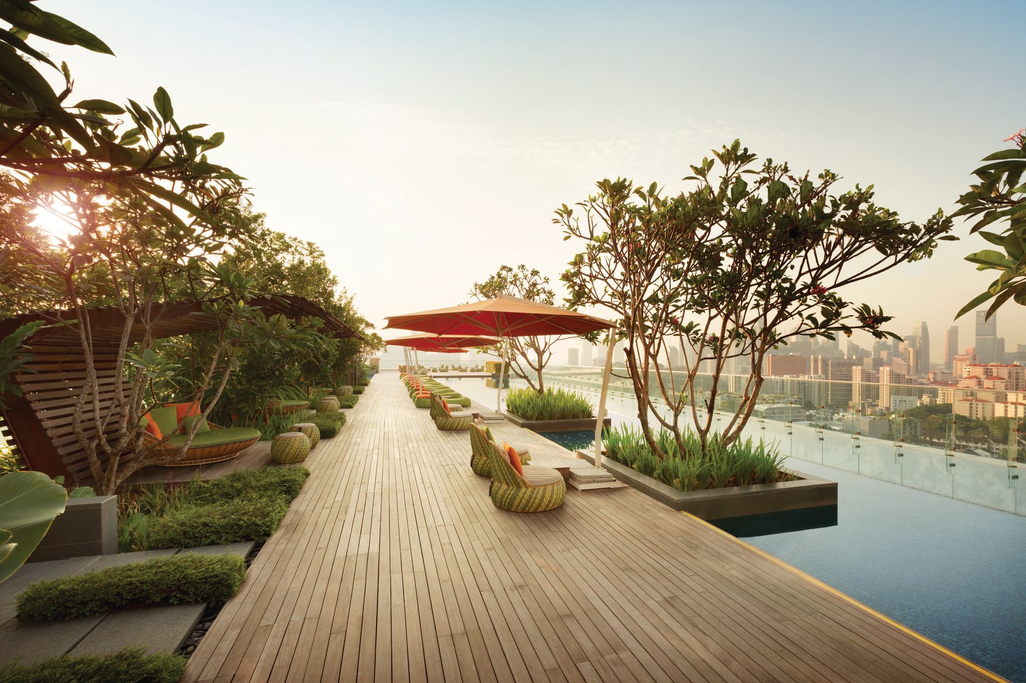 Jen Orchardgateway in Singapur: Rooftop Infinity Pool