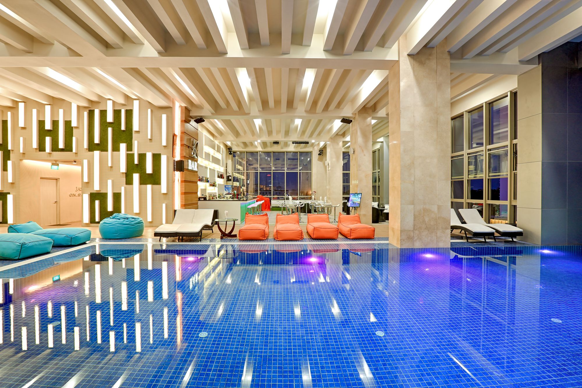 Jasmine Palace à Yangon: Swimming Pool