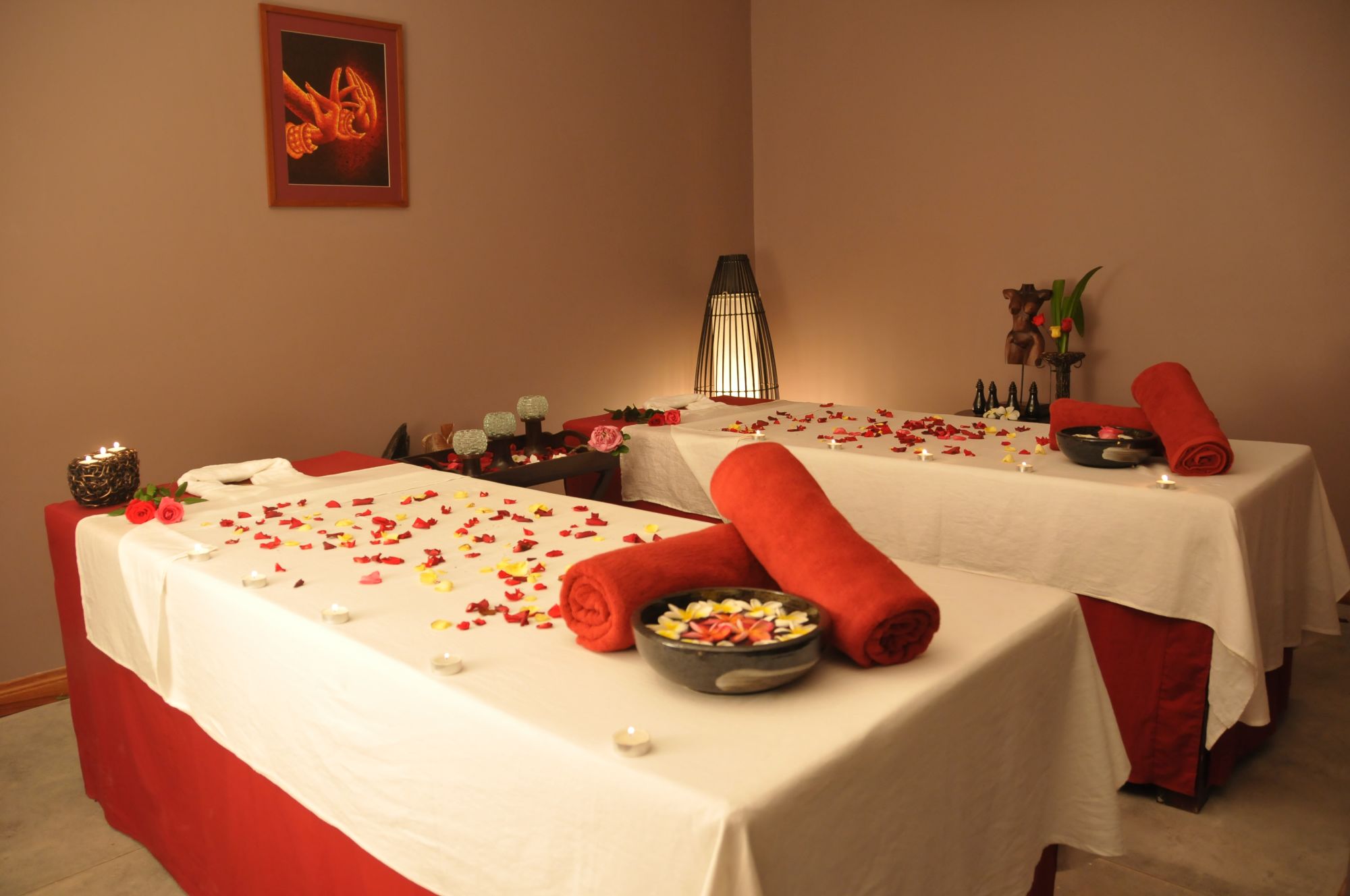 La Rose Suites in Phnom Penh: Spa