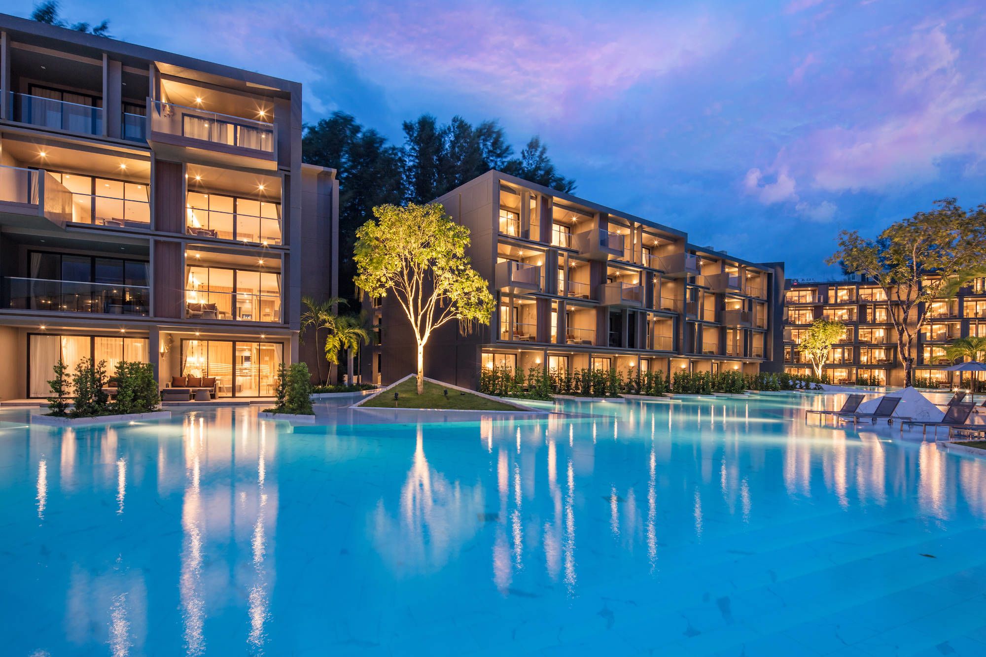 La Vela Khao Lak: Night view