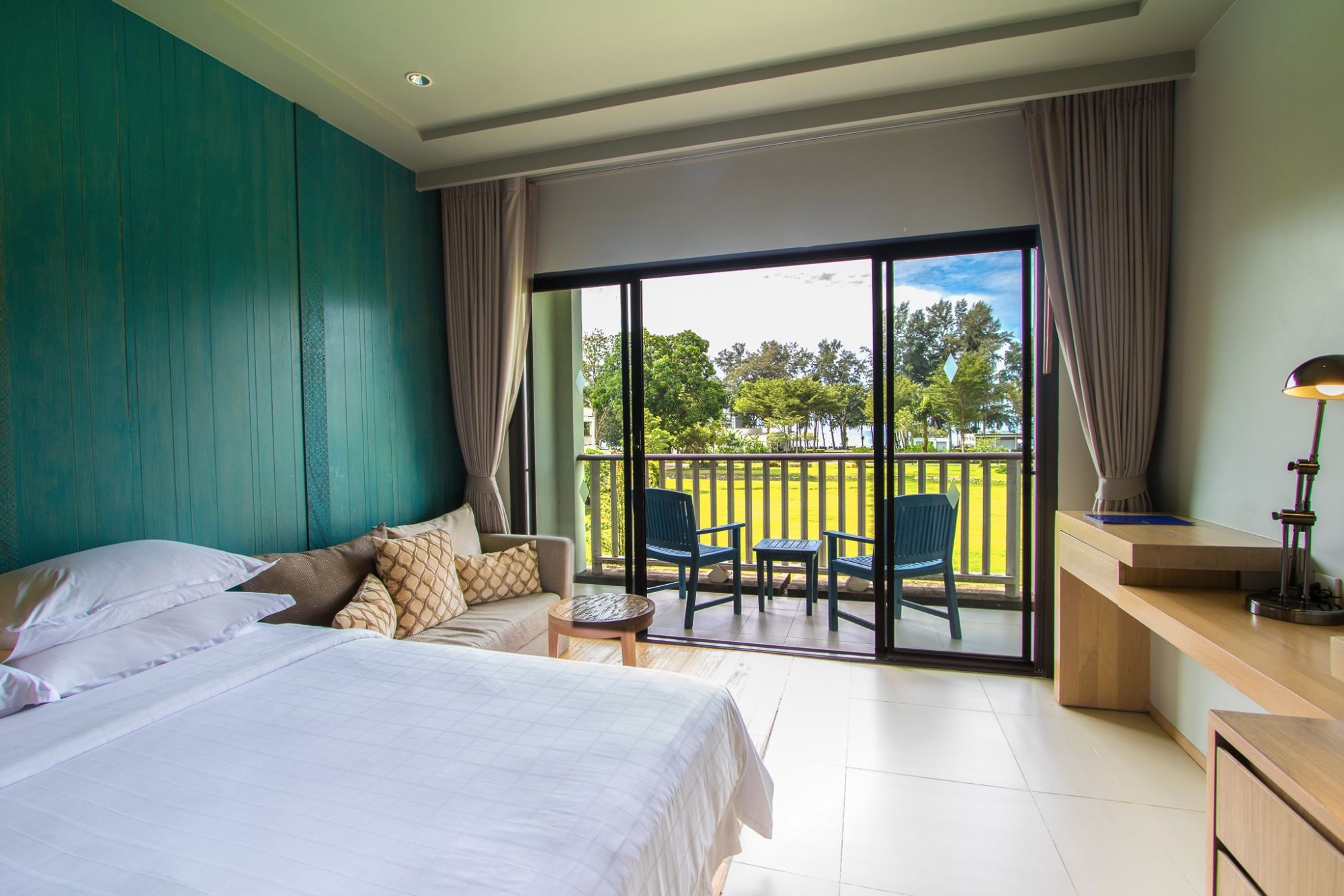 Dusit Thani Krabi Beach Resort: Club Premium Sea Facing