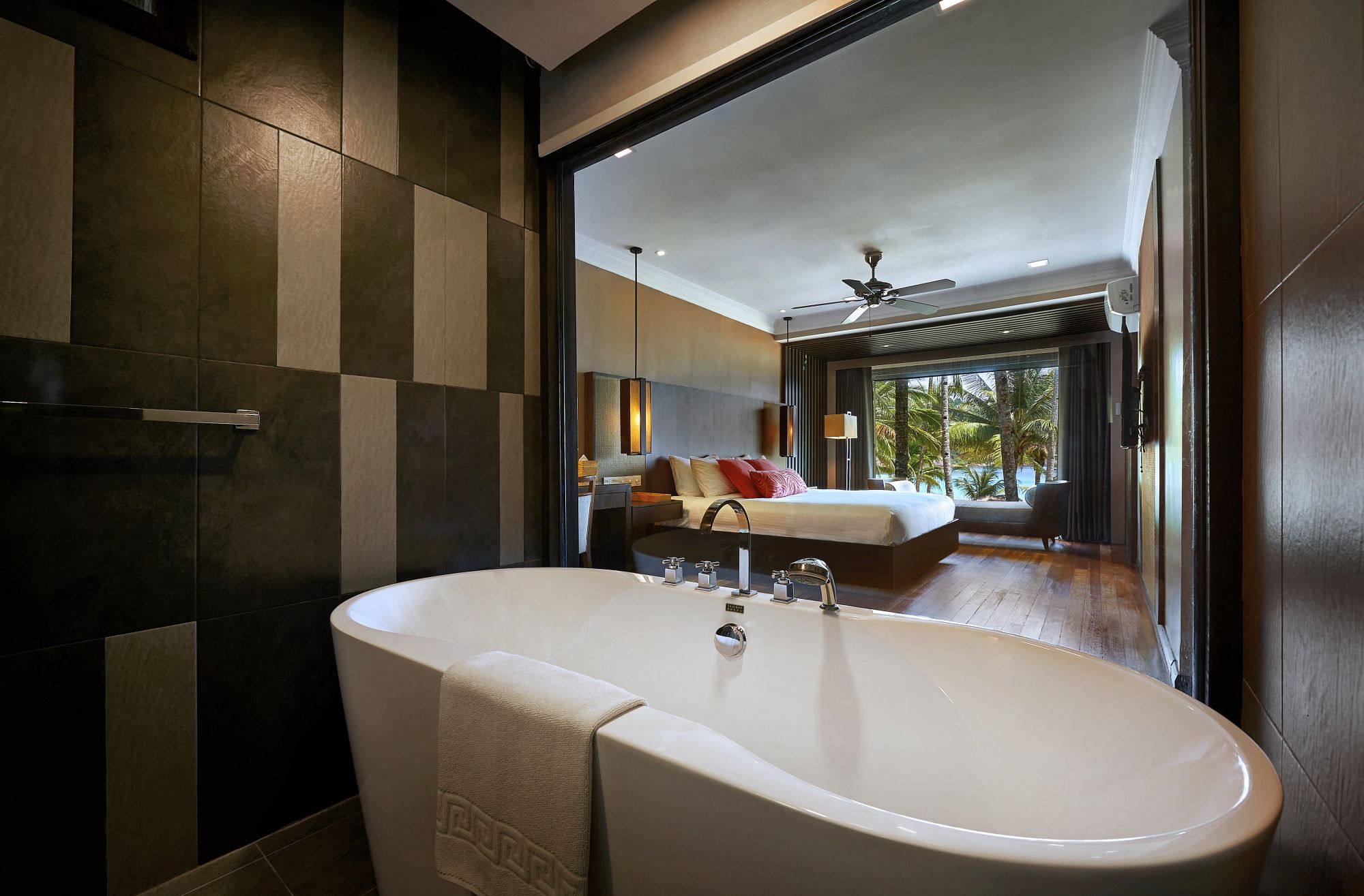 The Taaras Beach & Spa Resort à Redang: Ocean Front Suite