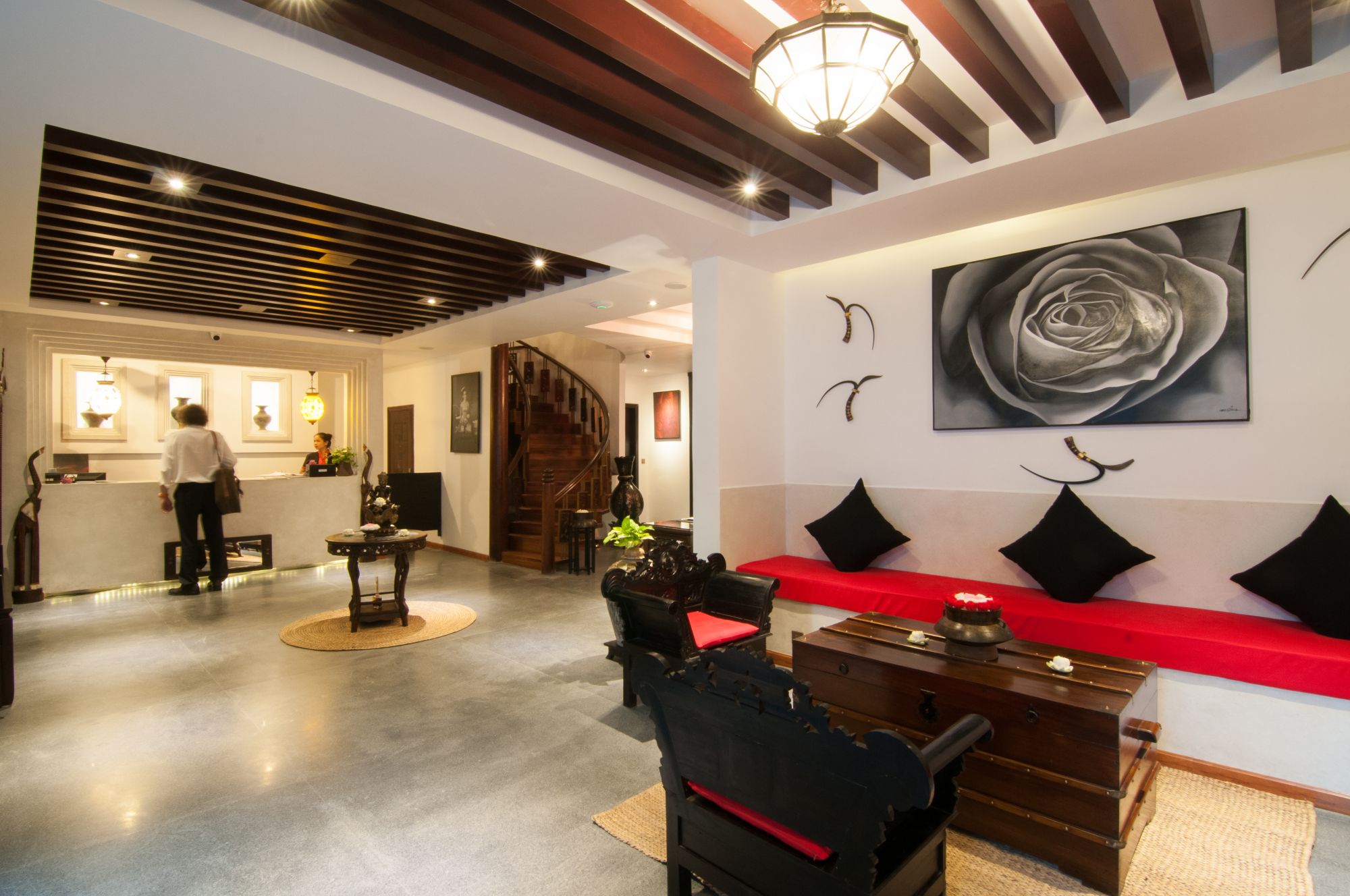 La Rose Suites in Phnom Penh: Lobby