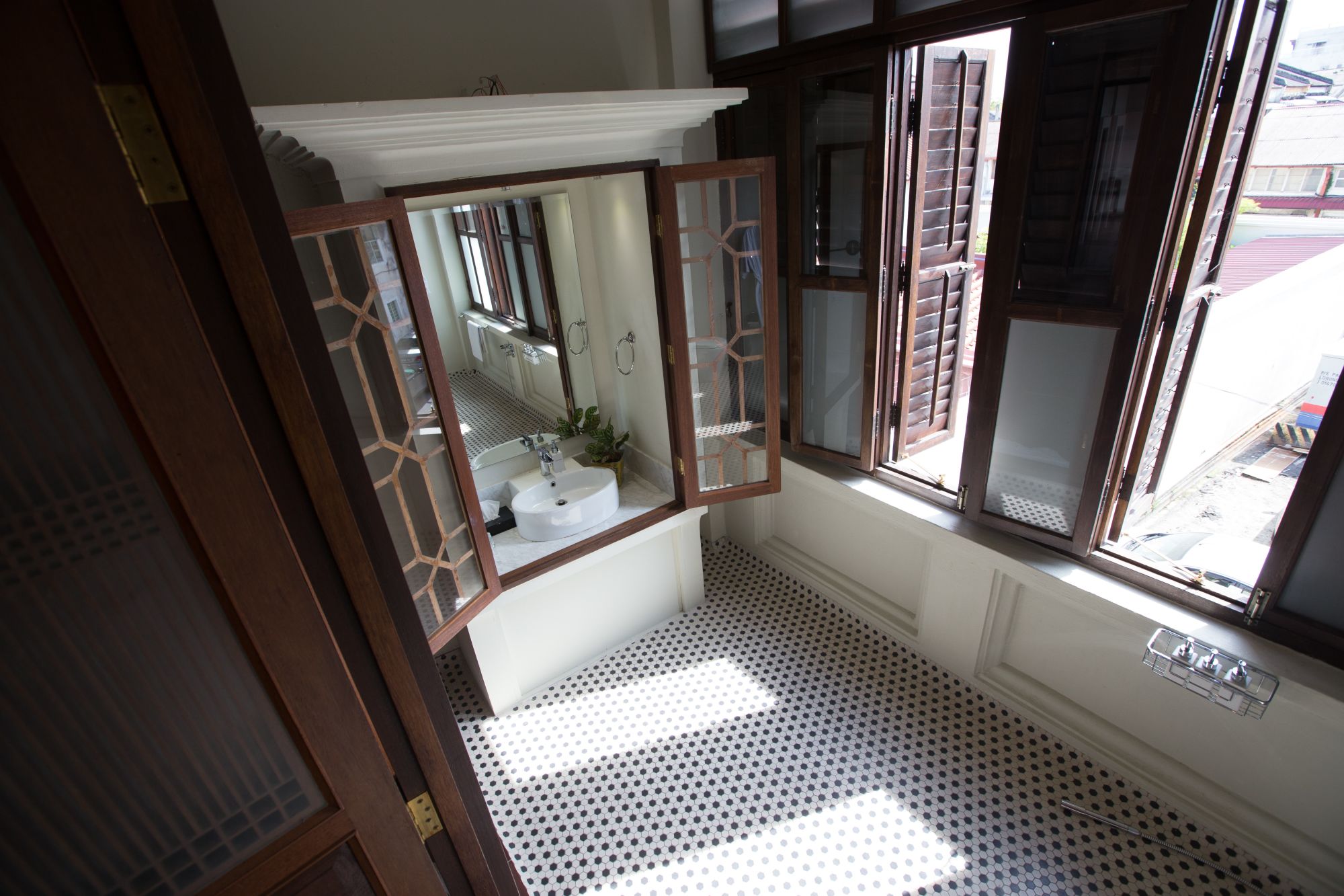 Seven Terraces in Penang: All Room Types | Bathroom