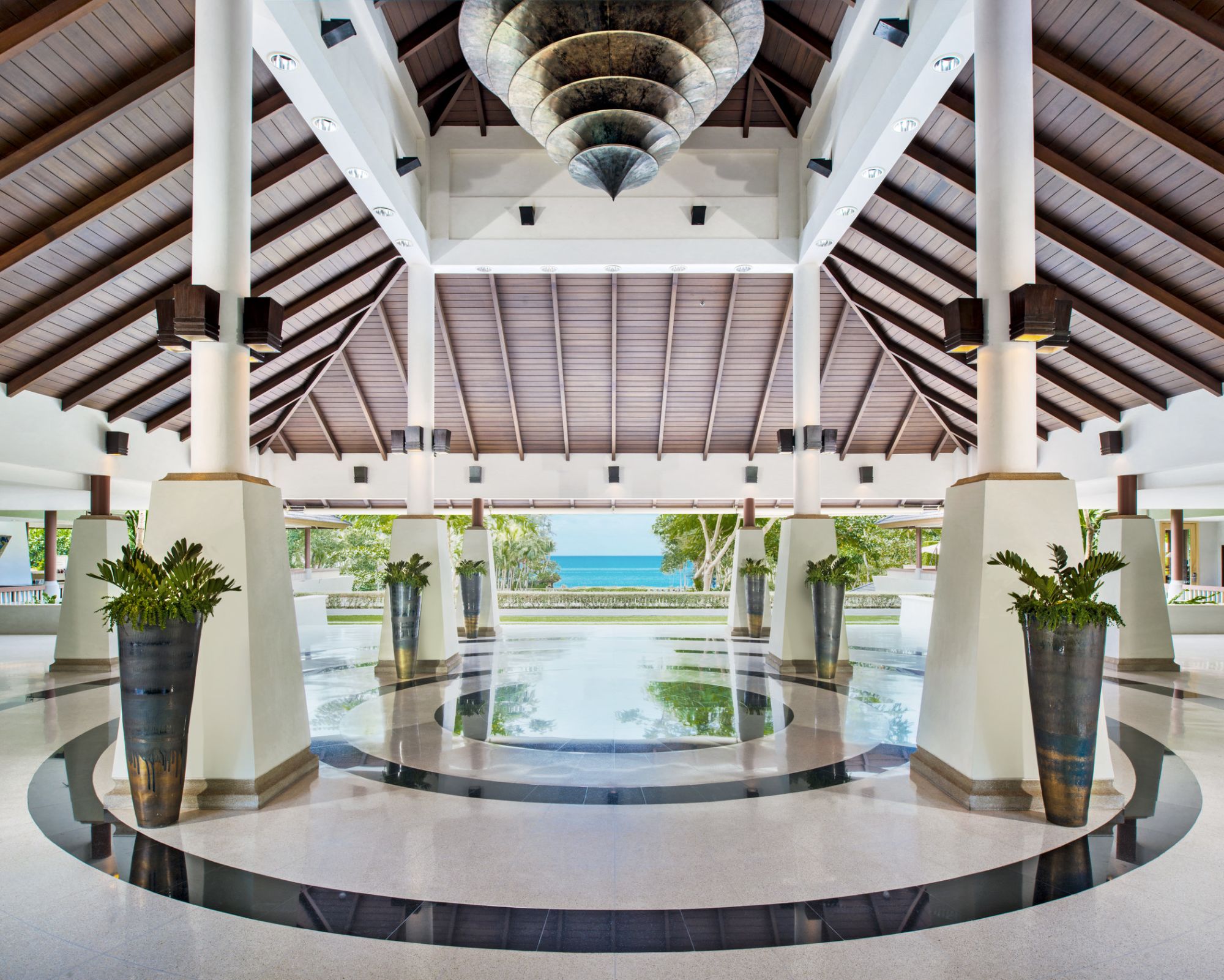 Dusit Thani Krabi Beach Resort: Lobby