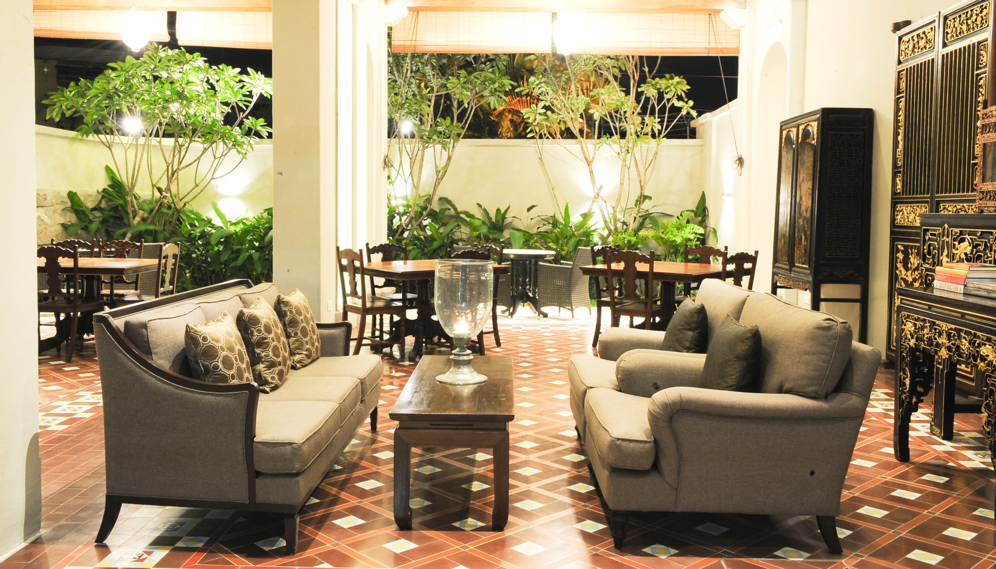 Seven Terraces in Penang: Pool Lounge
