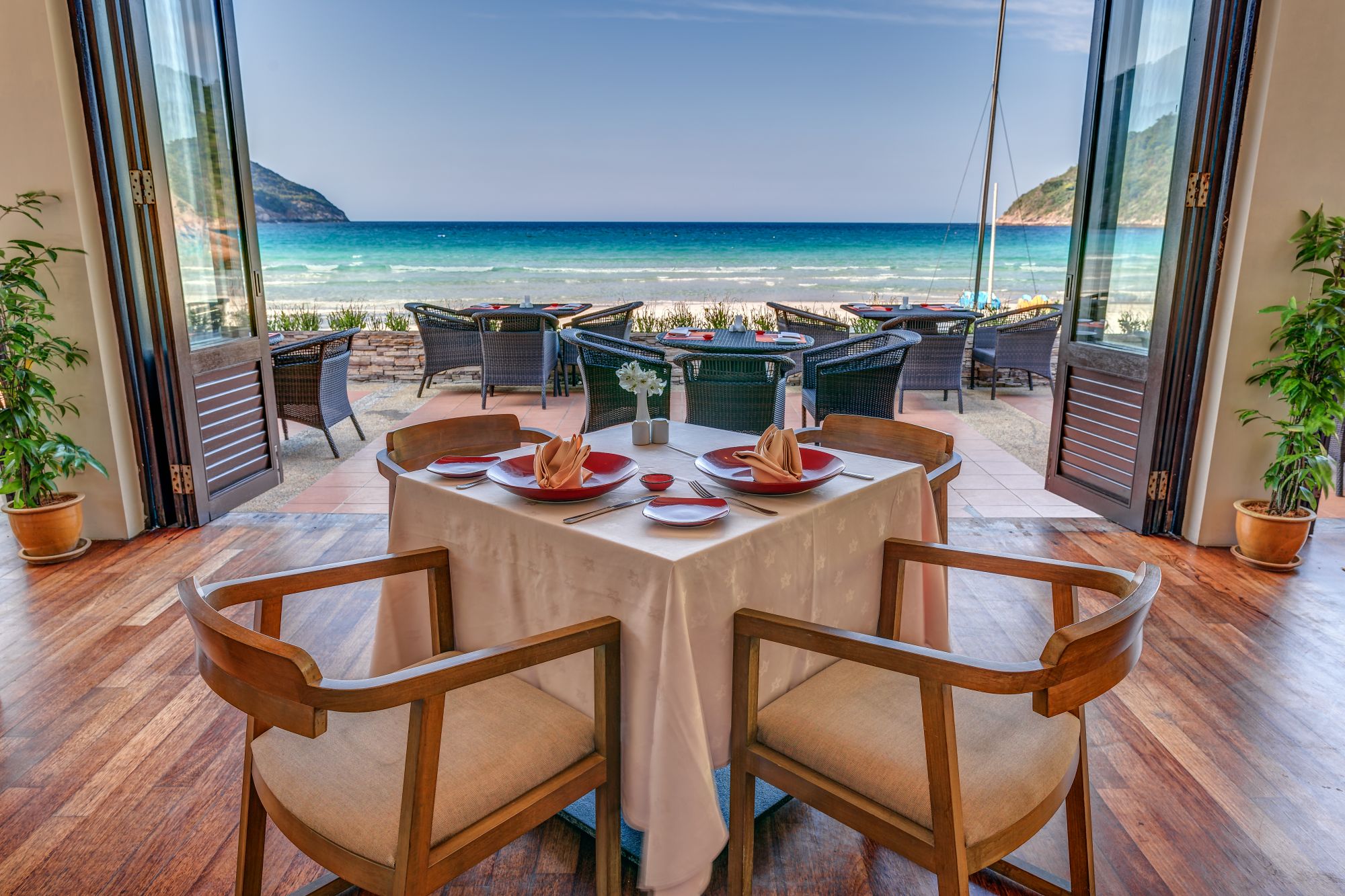 The Taaras Beach & Spa Resort à Redang: Beach Brasserie - Sea View