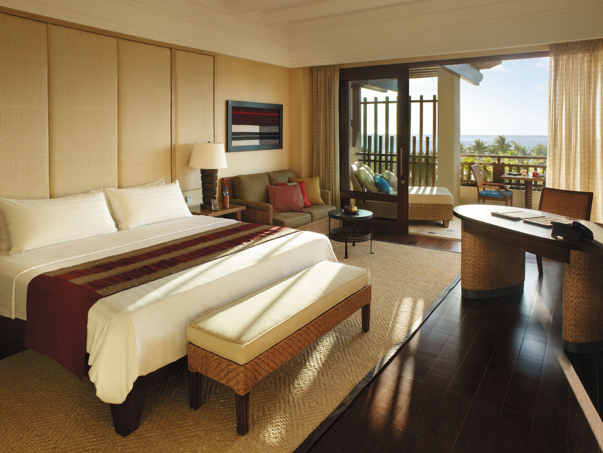 Shangri-La's Boracay Resort & Spa: Deluxe Seaview