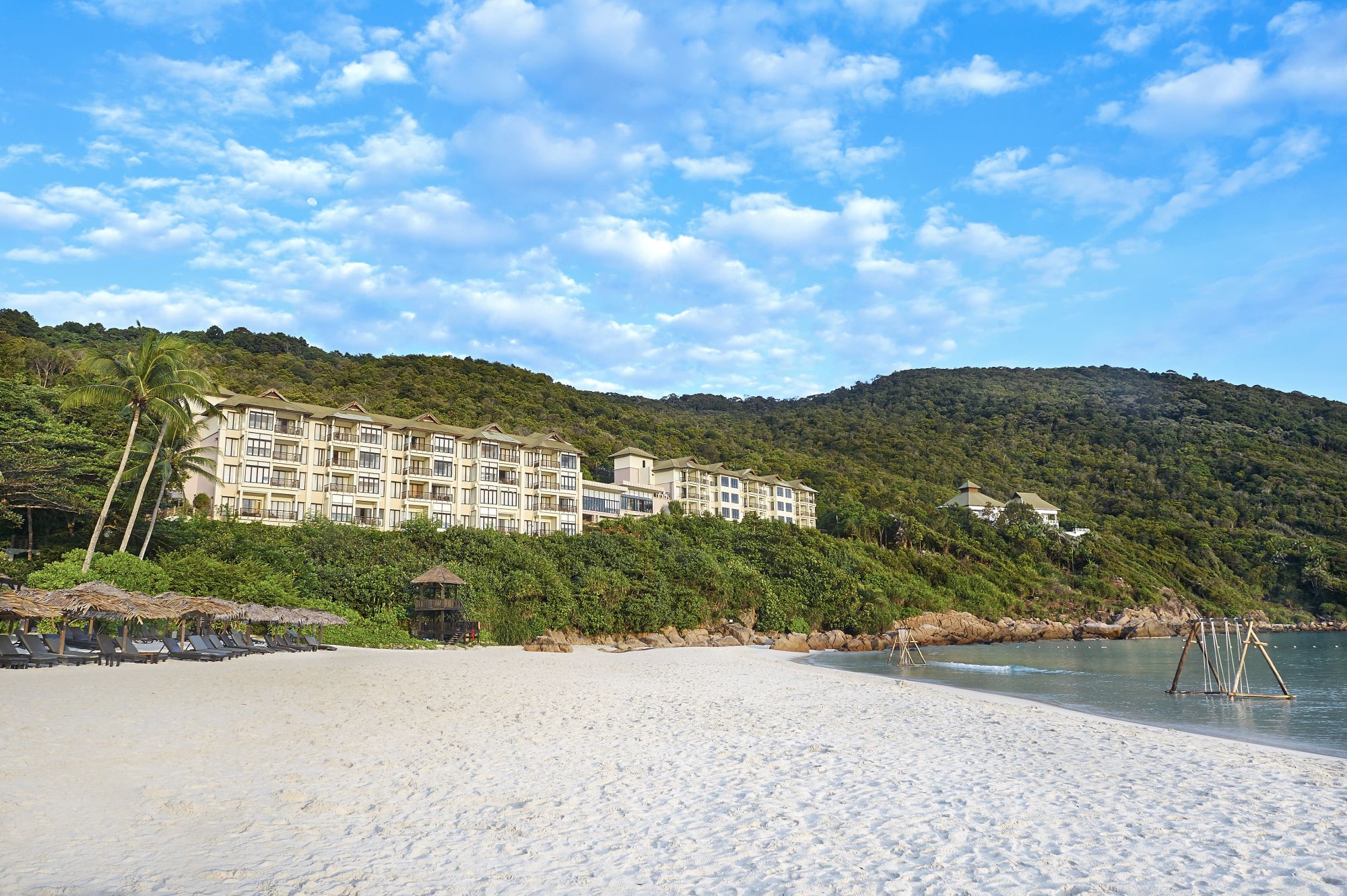 The Taaras Beach & Spa Resort à Redang: Cliff Building