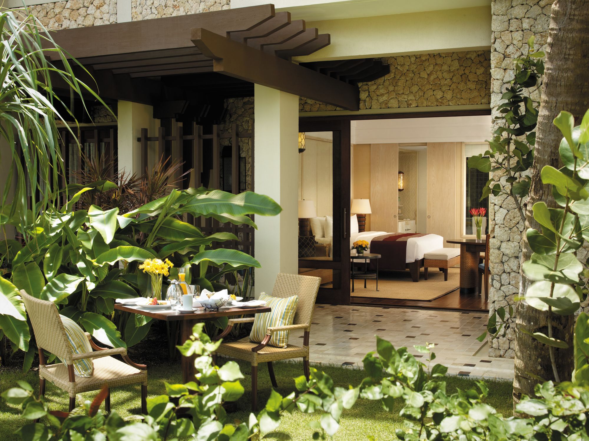 Shangri-La's Boracay Resort & Spa: Deluxe