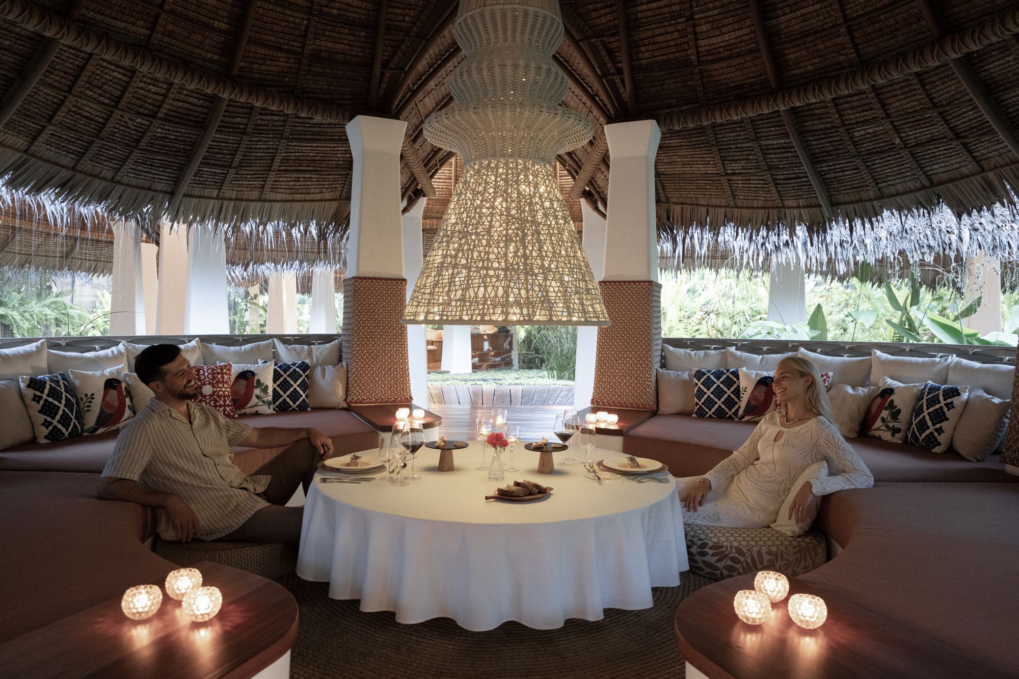 Nay Palad Hideaway in Siargao: Romantic dinner at the Dansuli Lounge