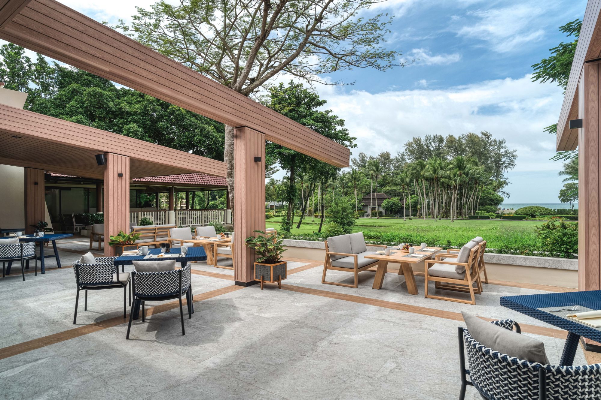 Dusit Thani Krabi Beach Resort: Restaurant Mangosteens