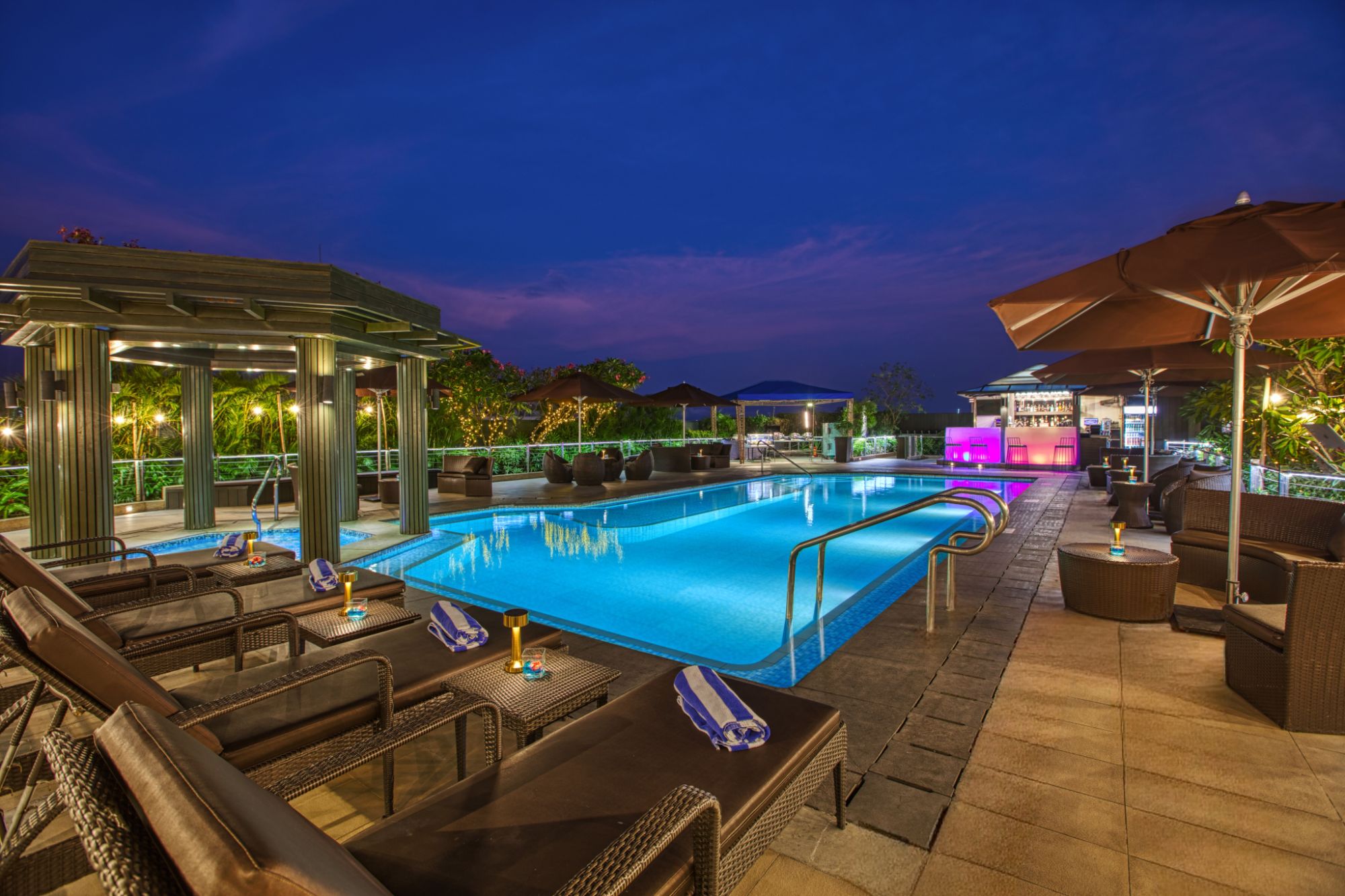 Belmont in Manila: 19 Rooftop 11 Pool & Bar at Night