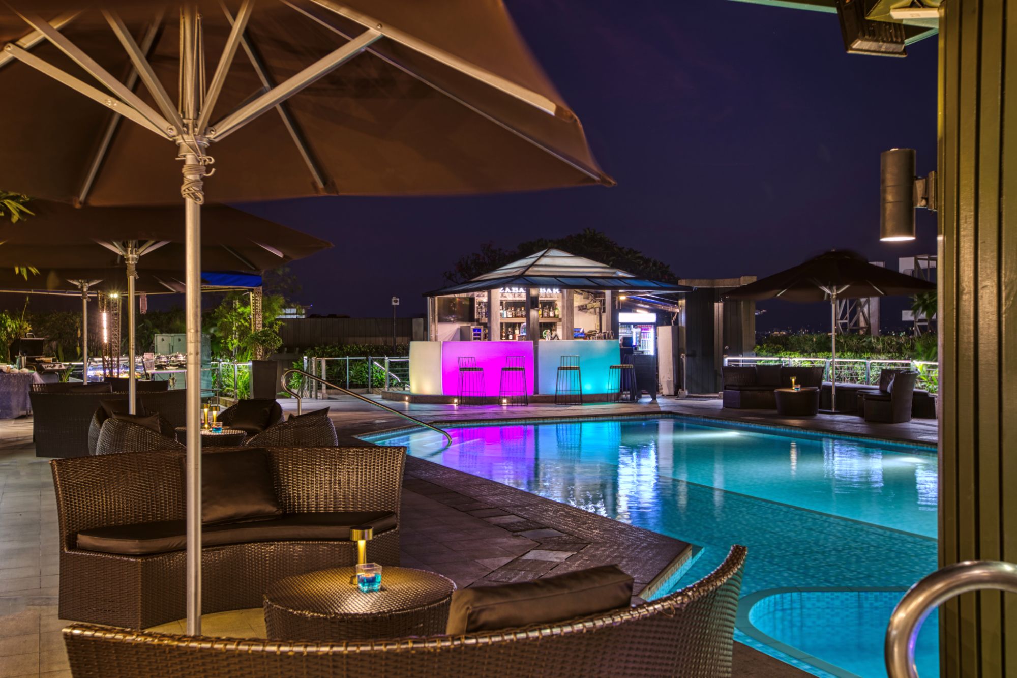 Belmont in Manila: 20 Rooftop 11 Pool & Bar at Night