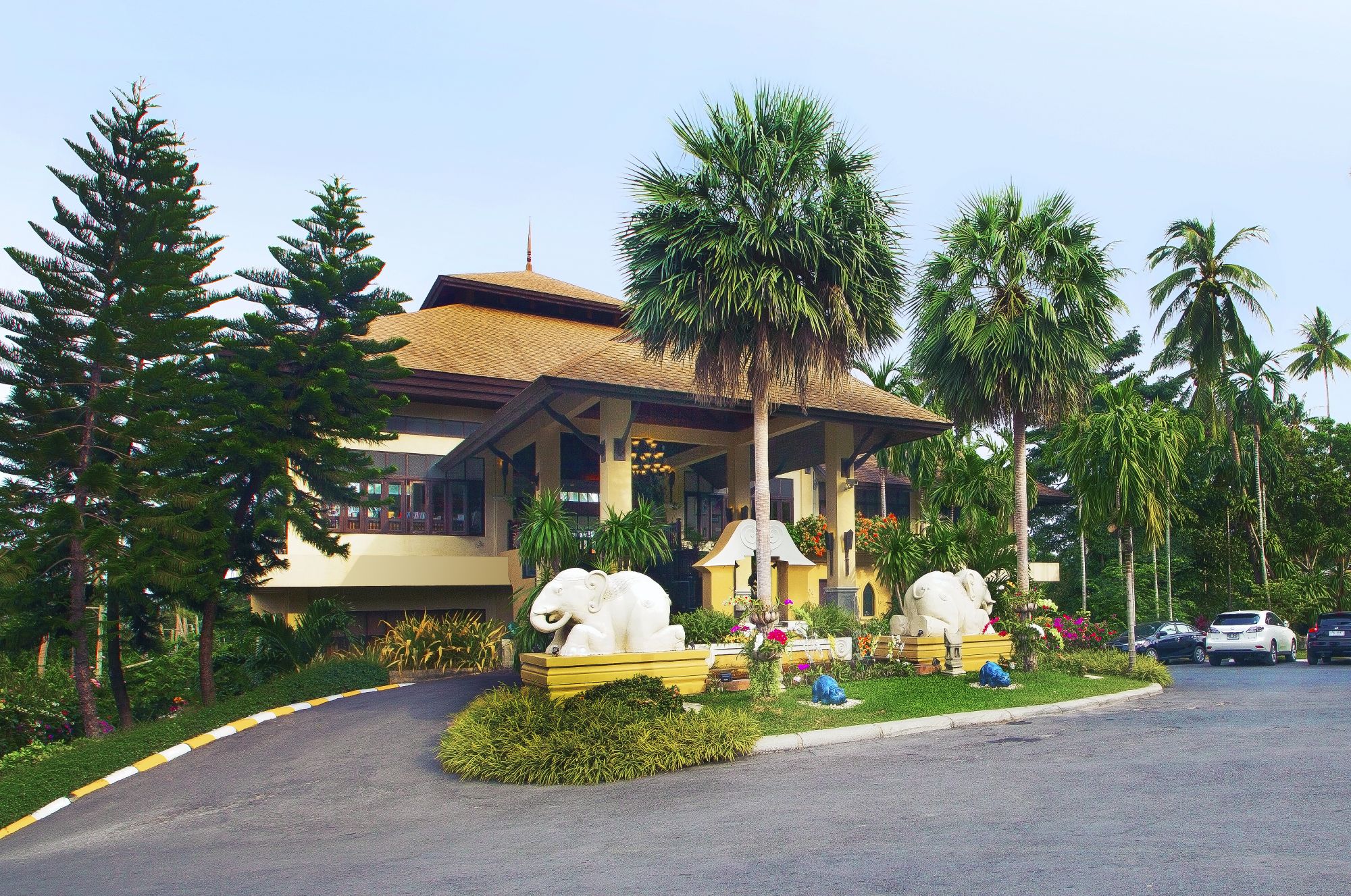 Fair House Beach Resort & Hotel à Ko Samui: Entrance to Lobby