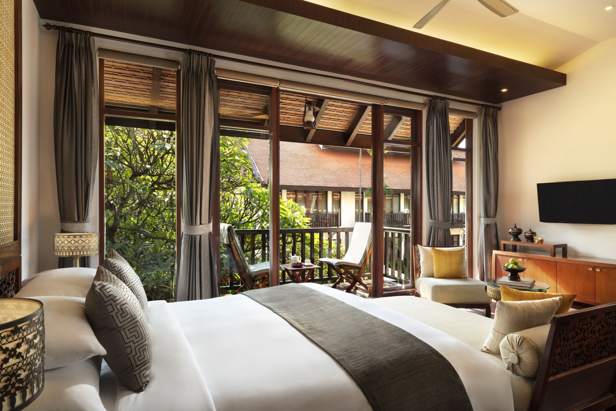 Anantara Angkor Resort in Siem Reap: Premier Suite
