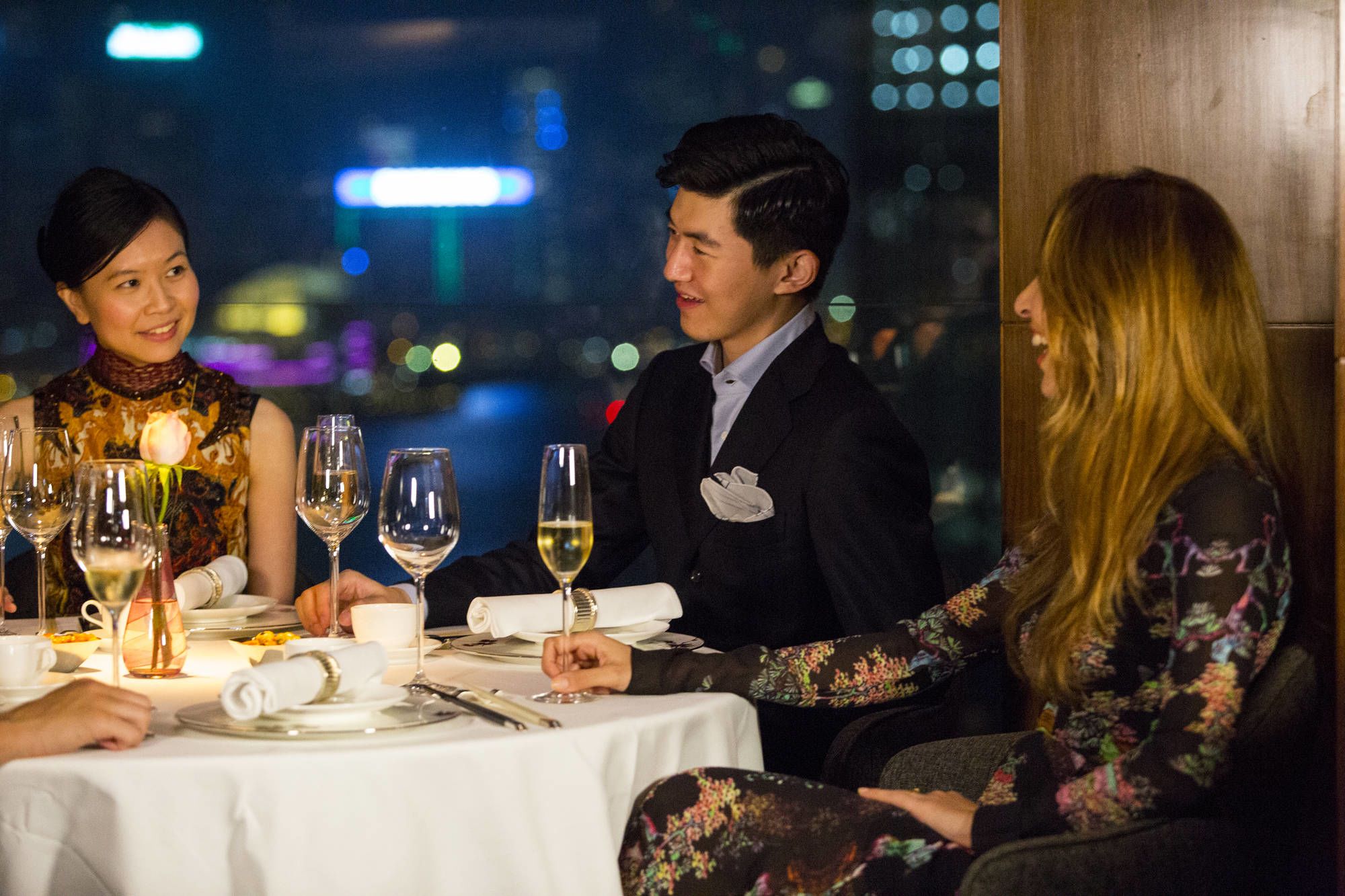 Hotel ICON à Hong Kong: Above & Beyond Restaurant