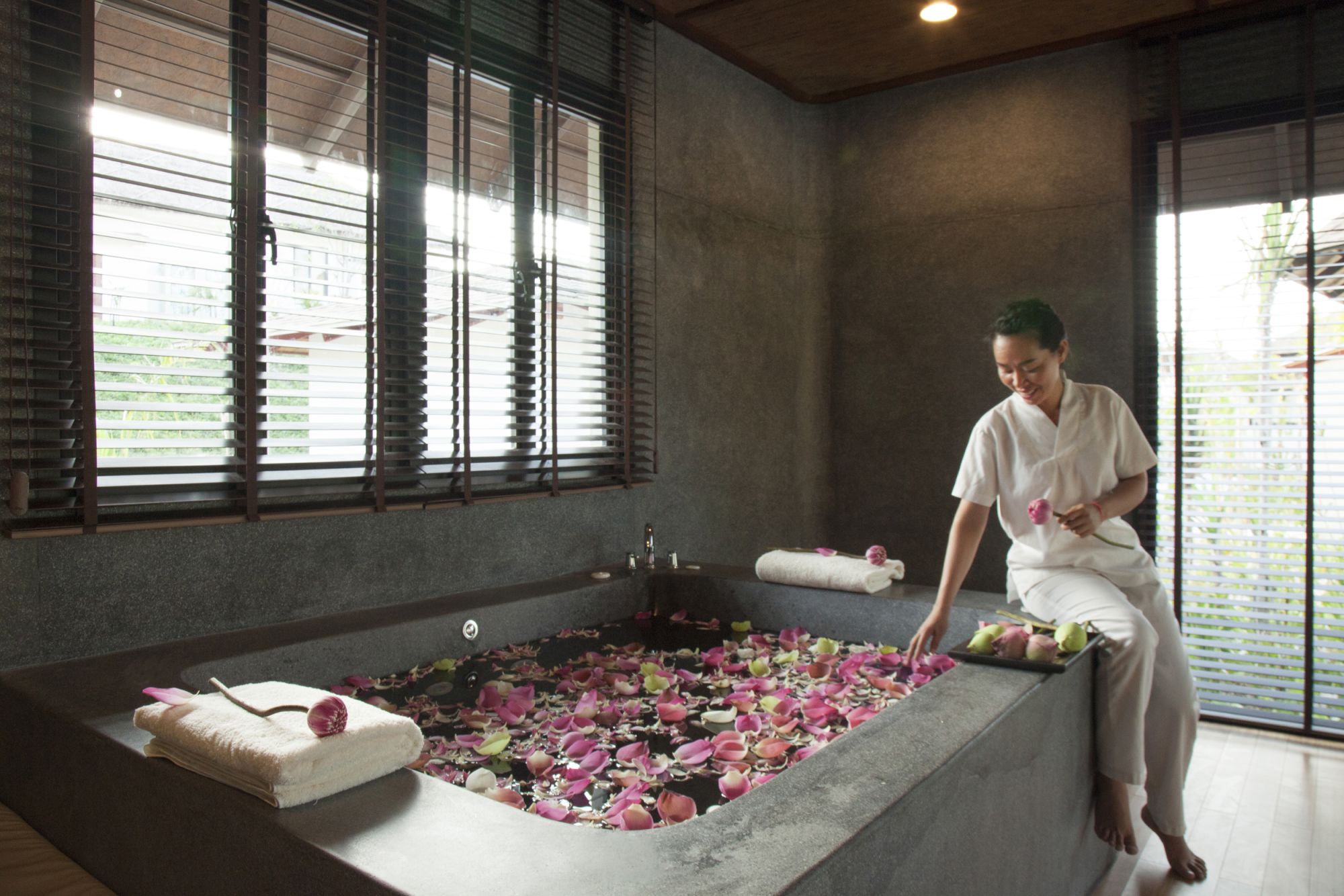 The Royal Sands Koh Rong: Spa Room
