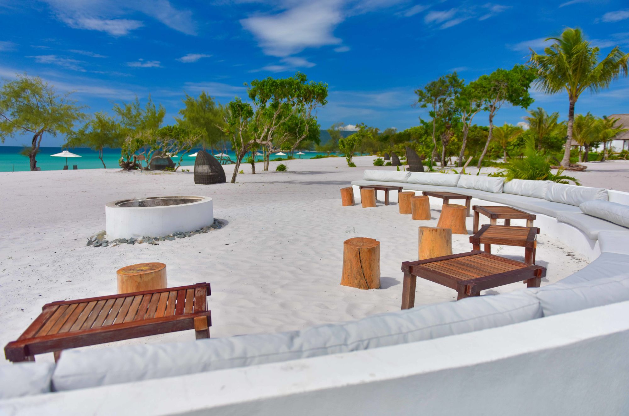 The Royal Sands Koh Rong: The Chill Bar