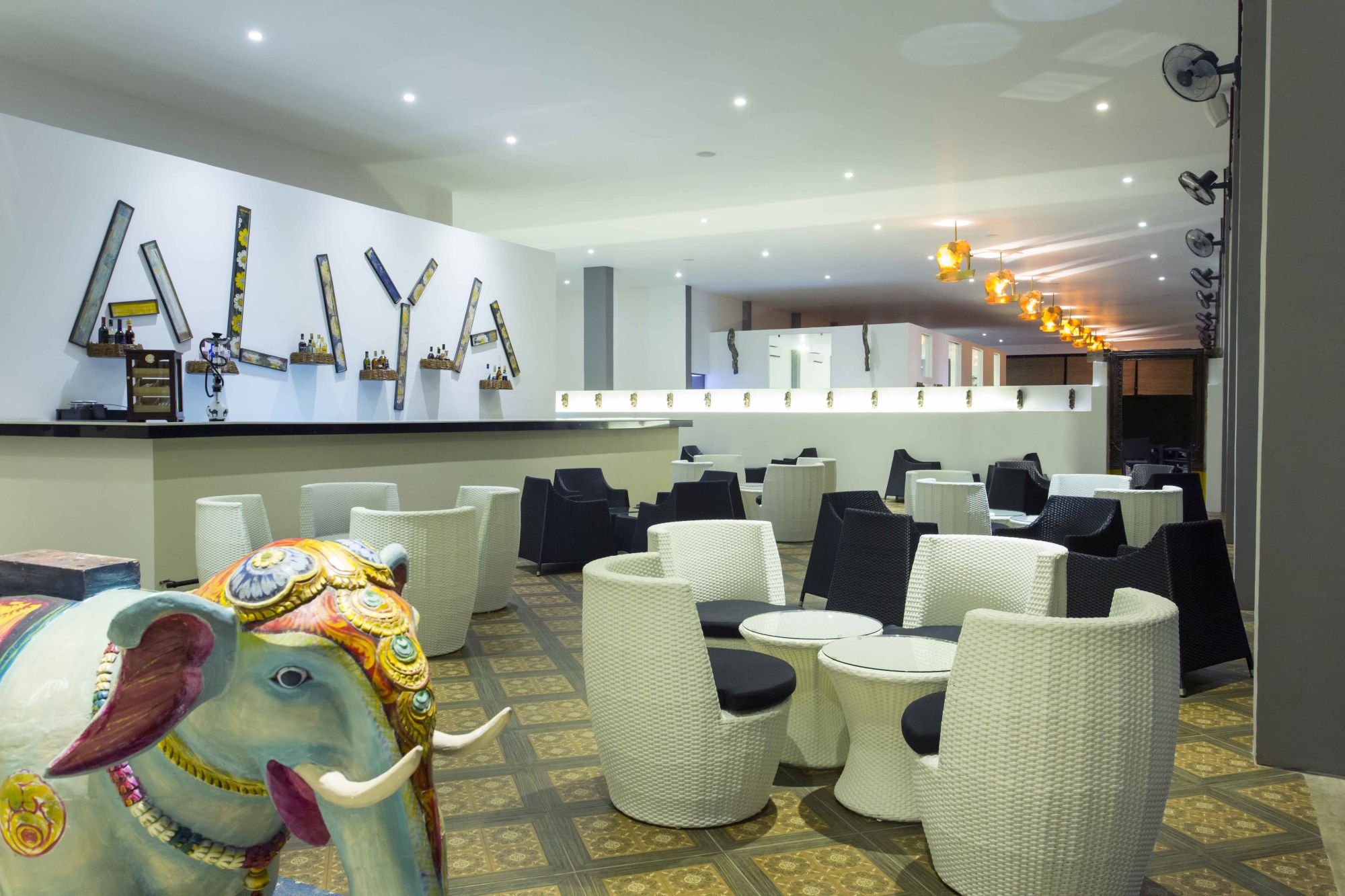 Aliya Resort & Spa à Sigiriya: Bar