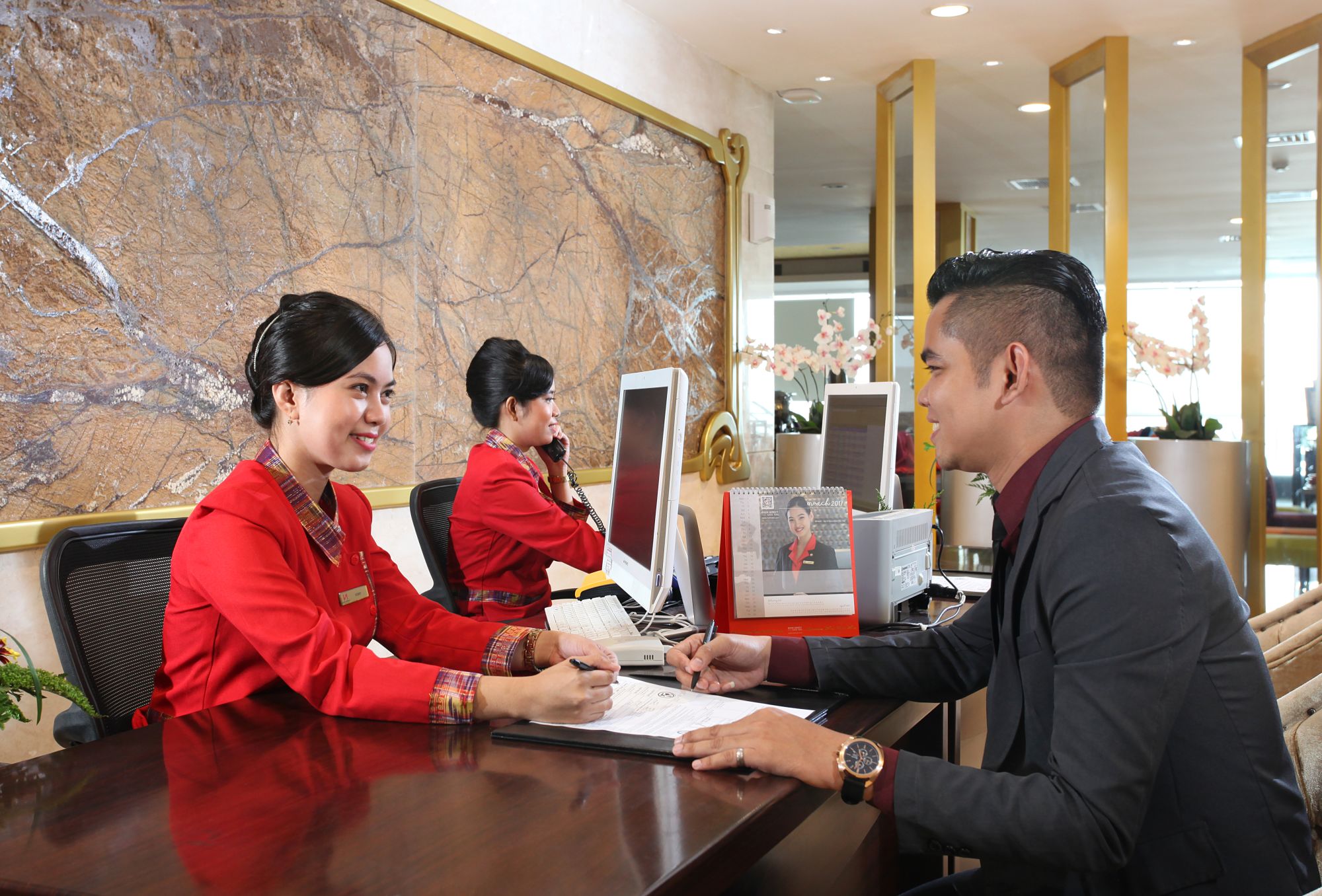 Swiss-Belhotel Makassar: CHECK IN