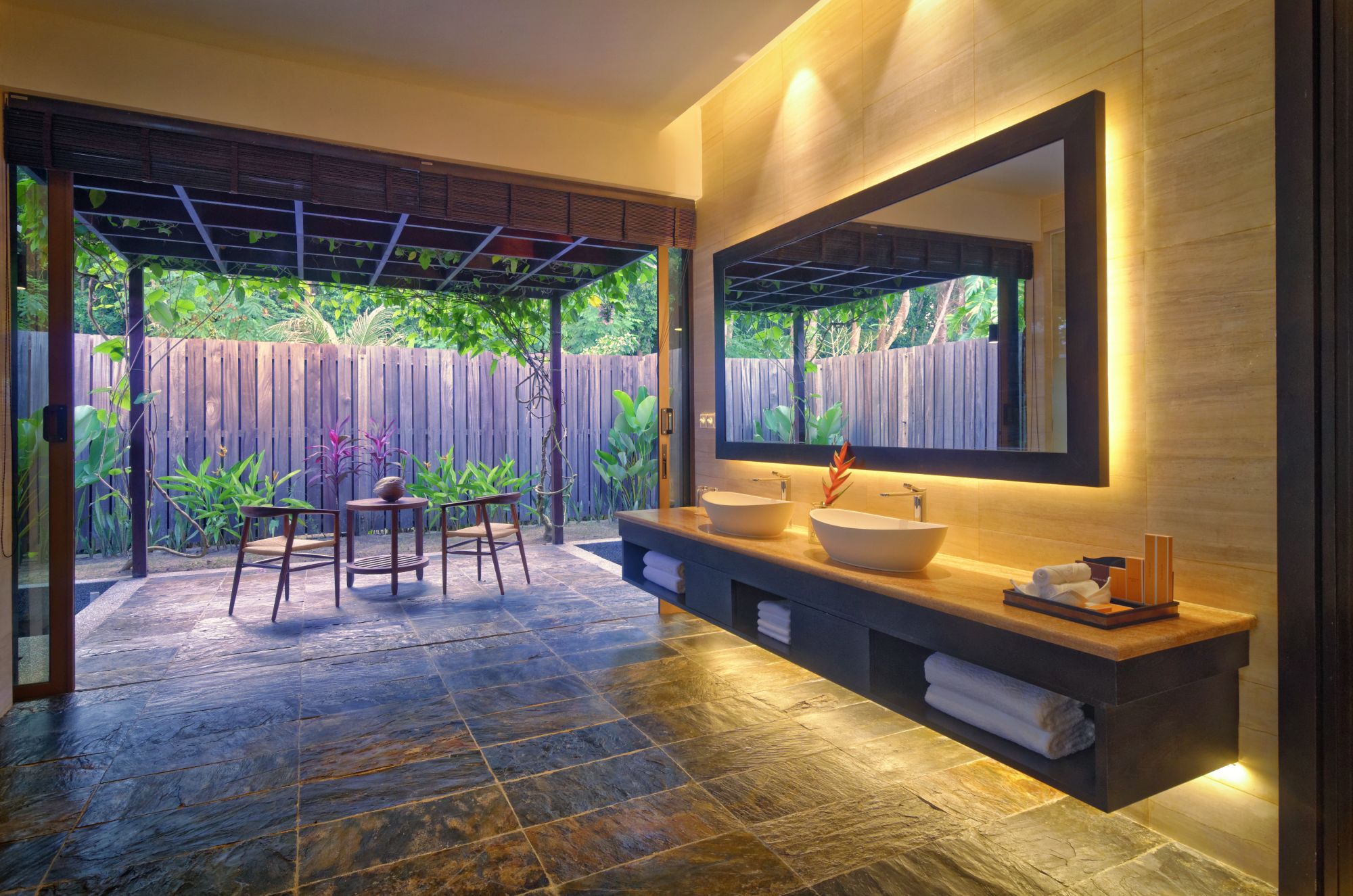 Borneo Eagle Resort in Kota Kinabalu: Pool Villa