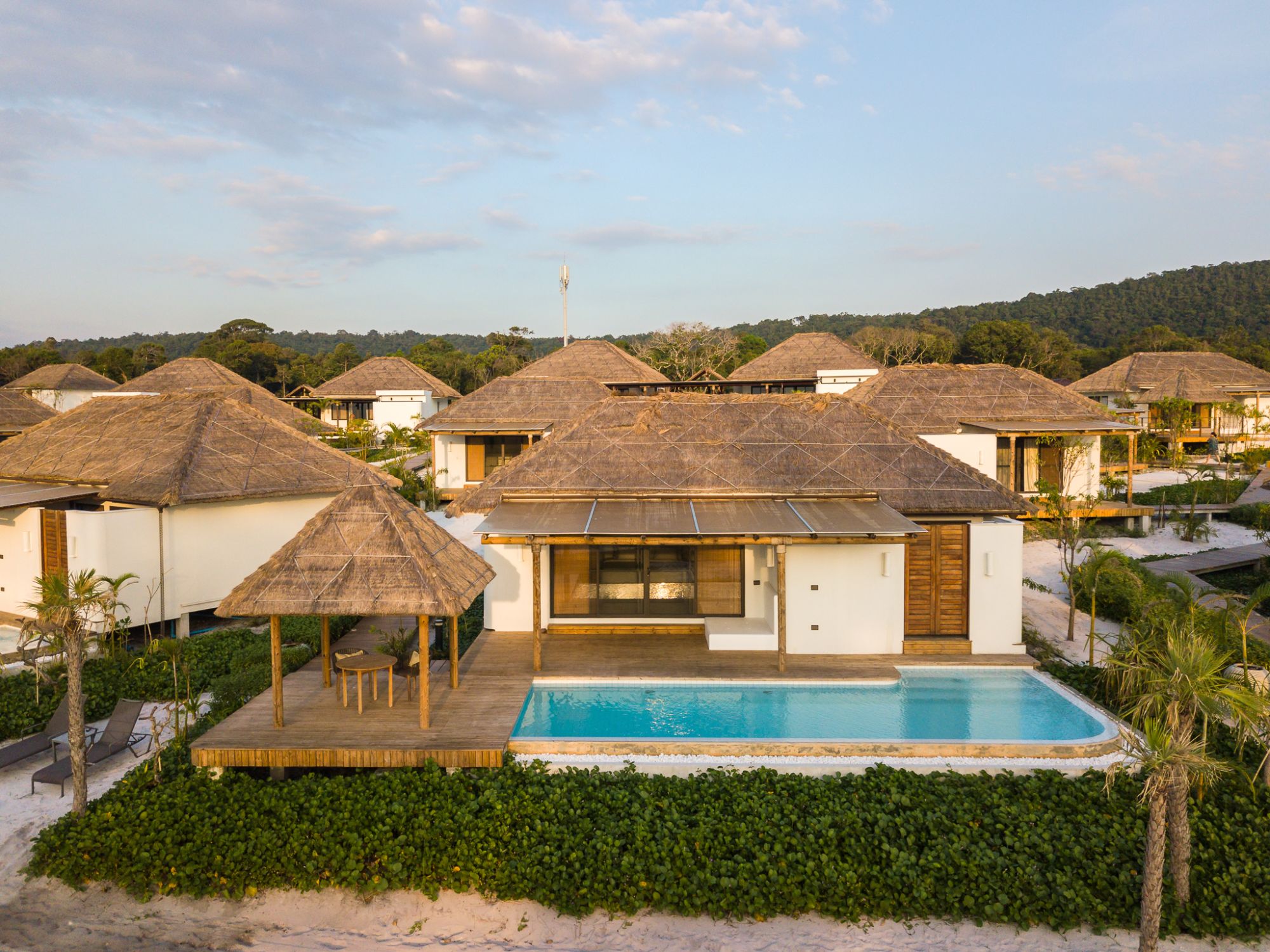 The Royal Sands Koh Rong: Beachfront Pool Villa