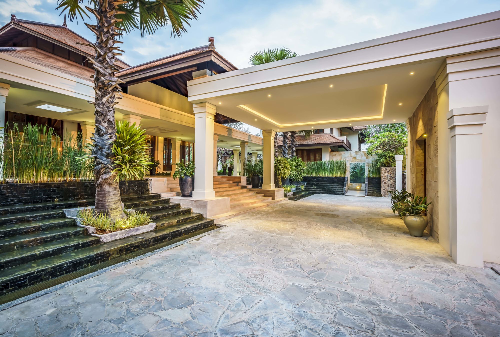 Anantara Angkor Resort in Siem Reap: Entrance