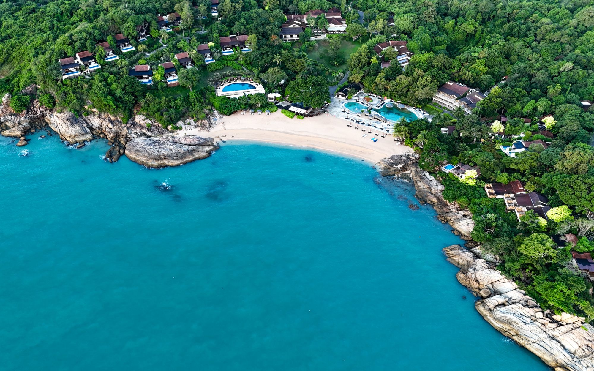 Garrya Tongsai Bay Samui in Ko Samui: beach: Overview & Beach