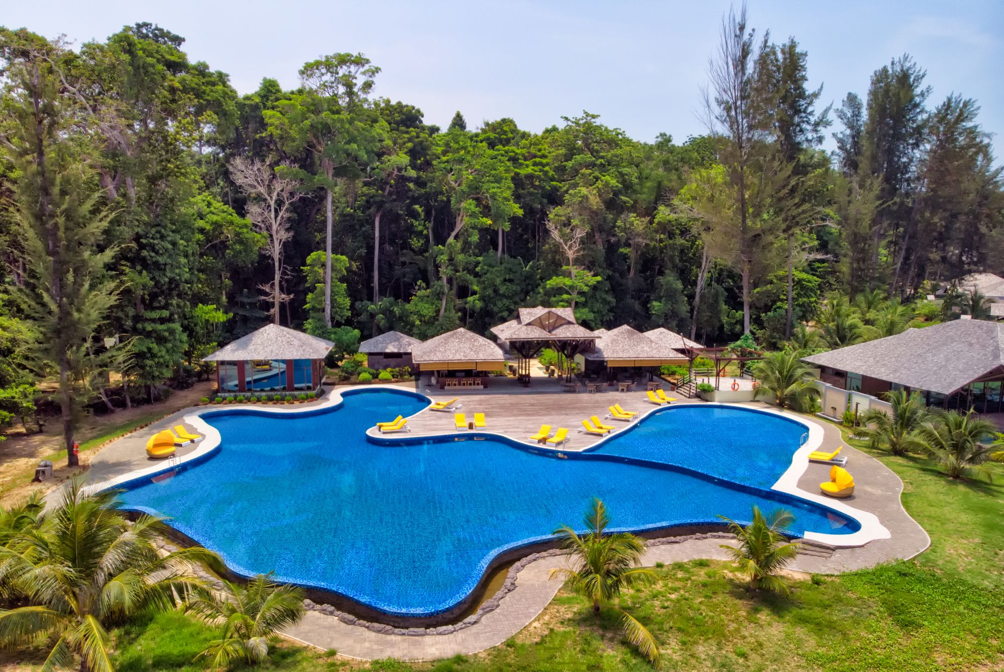 Borneo Eagle Resort in Kota Kinabalu: Swimming Pool Aerial View