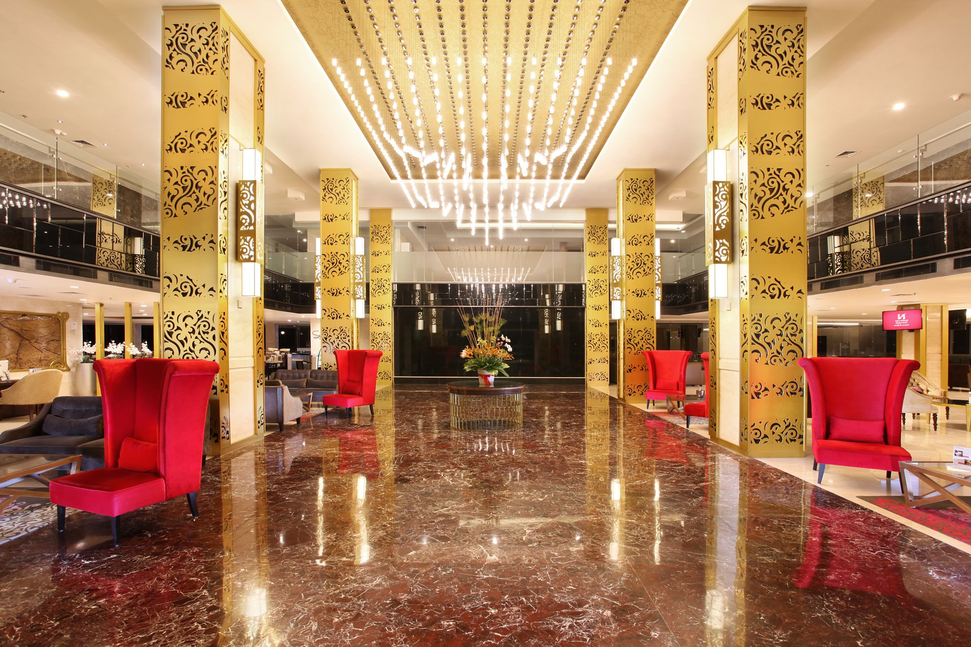 Swiss-Belhotel Makassar: LOBBY