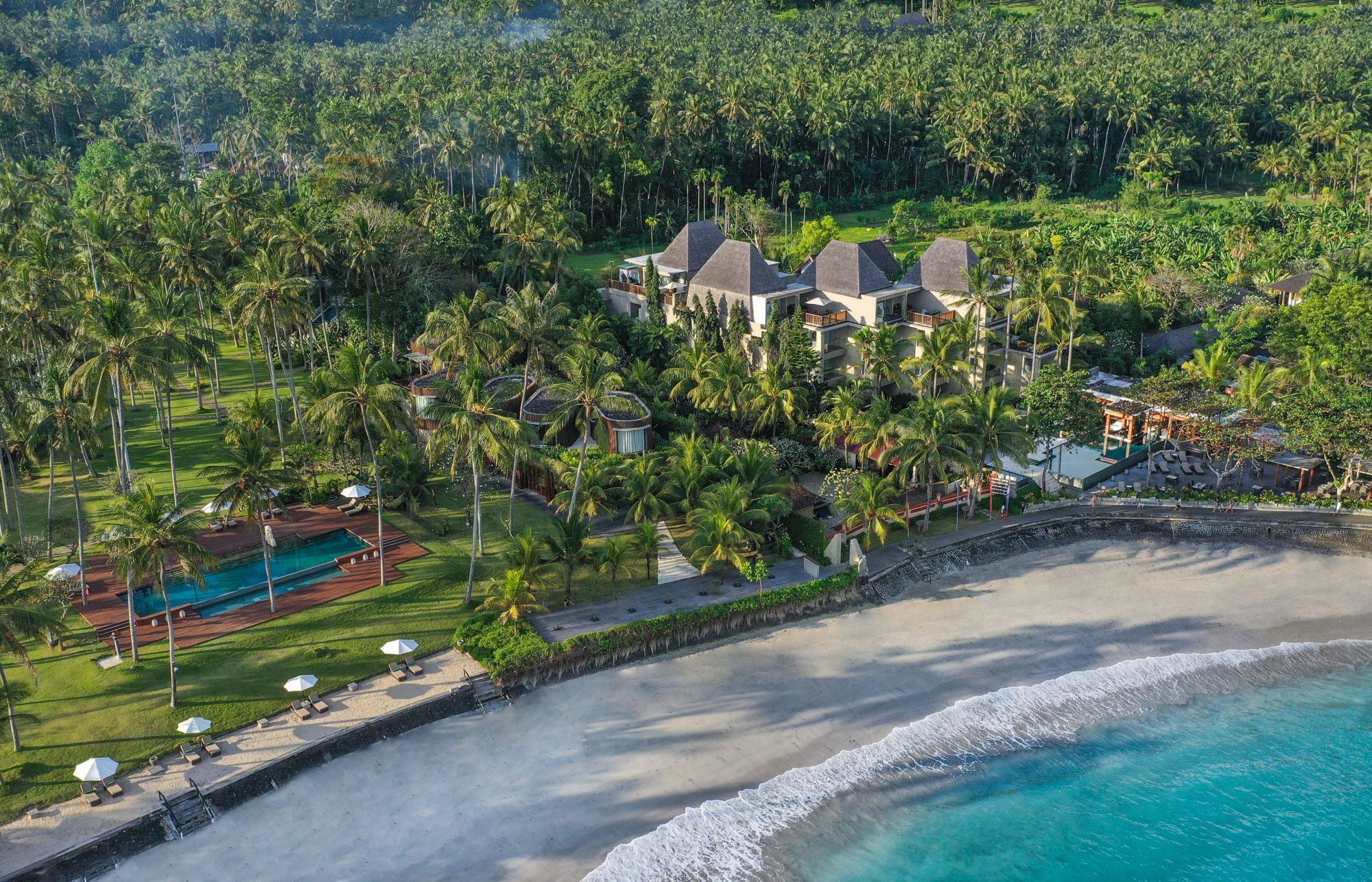 Candi Beach Resort & Spa in Ostbali:  Aerial beachfront view