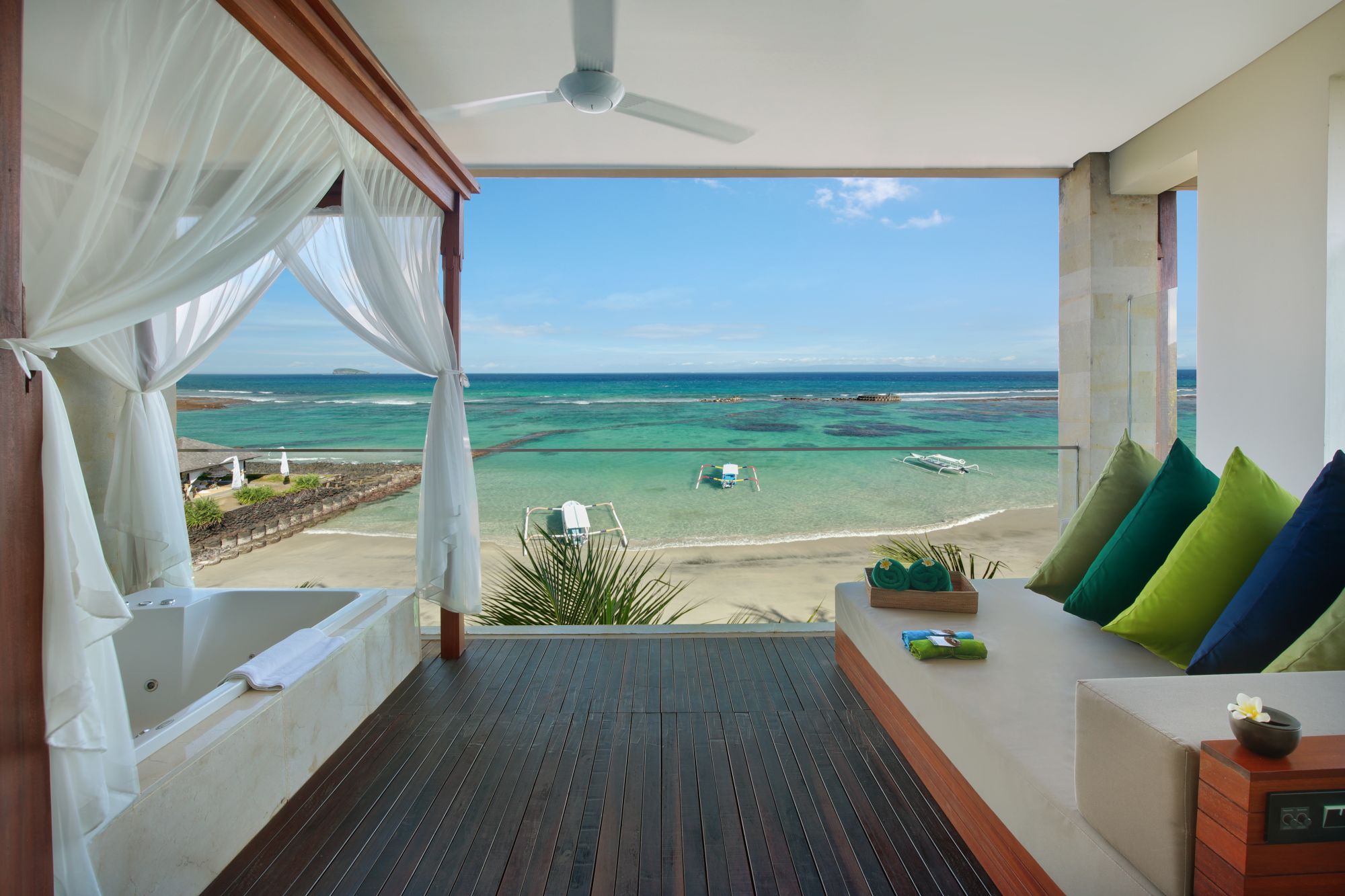 Candi Beach Resort & Spa in Ostbali:  Luxury Ocean View Suite
