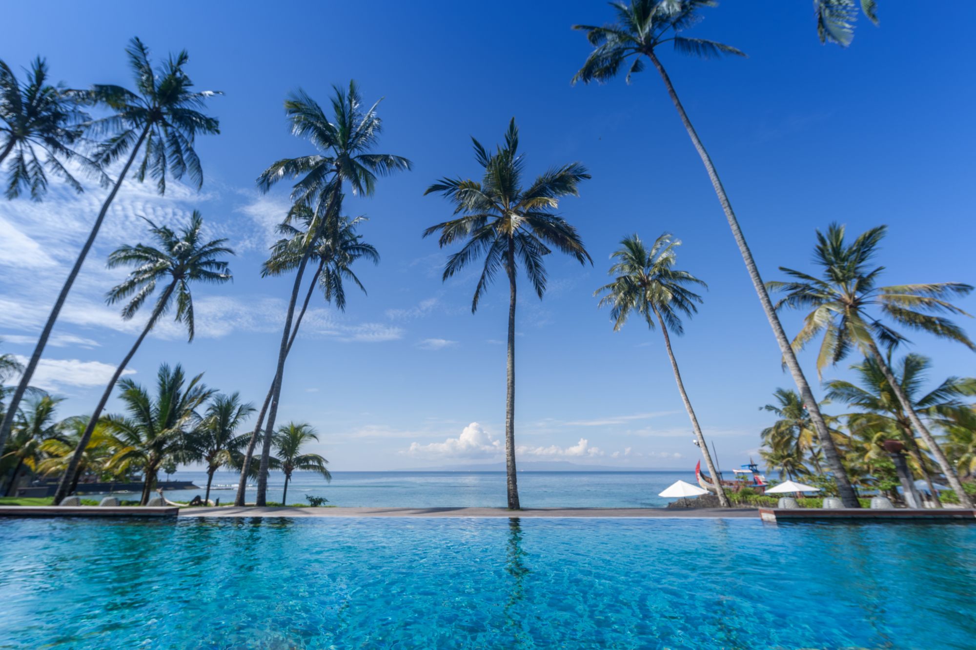 Candi Beach Resort & Spa in Ostbali:  Infinity Swimming Pool