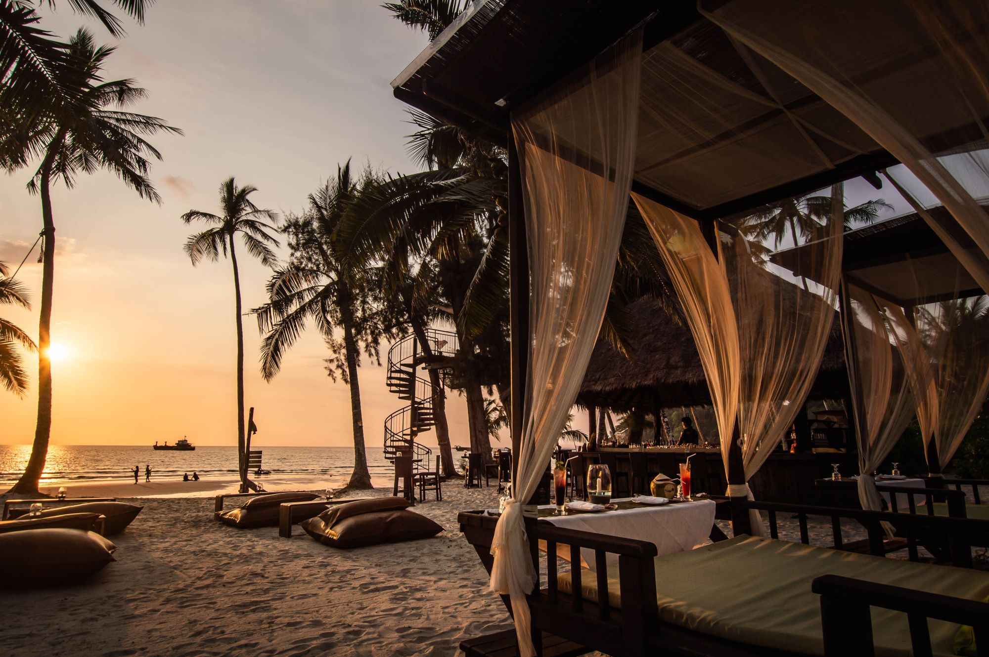High Season Pool Villa & Spa in Ko Kood: Season Bar