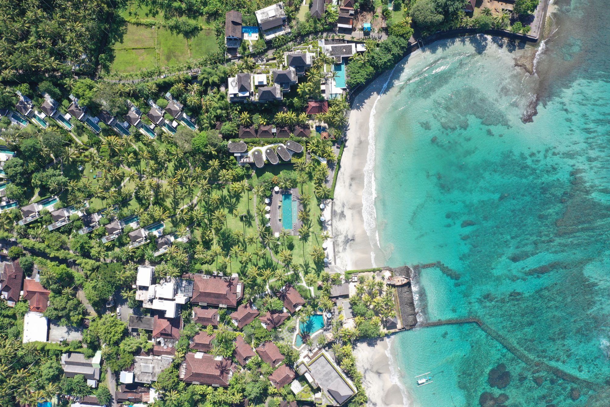 Candi Beach Resort & Spa in Ostbali:  Aerial resort view