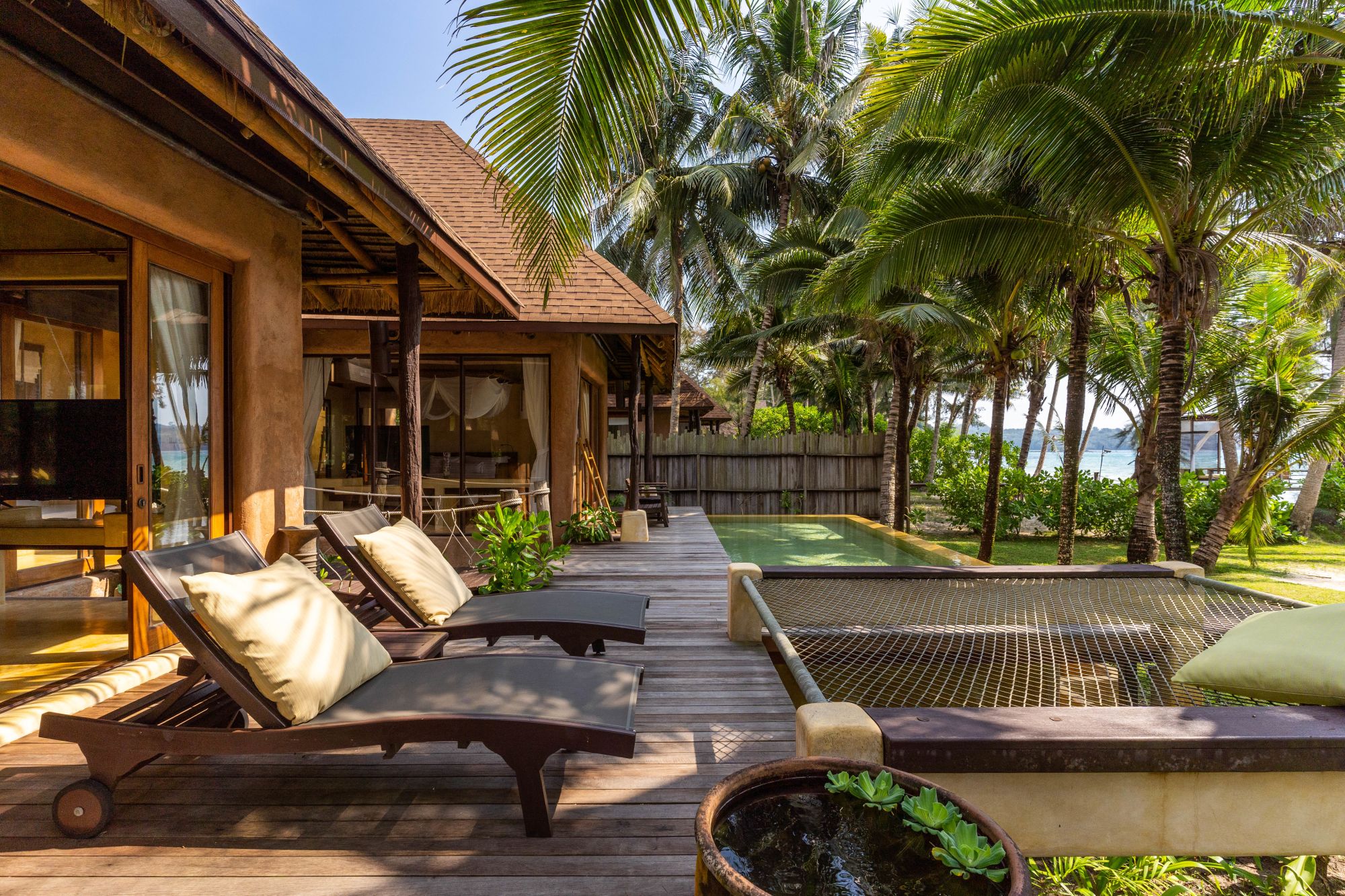 High Season Pool Villa & Spa in Ko Kood: Beachfront Suite Pool Villa