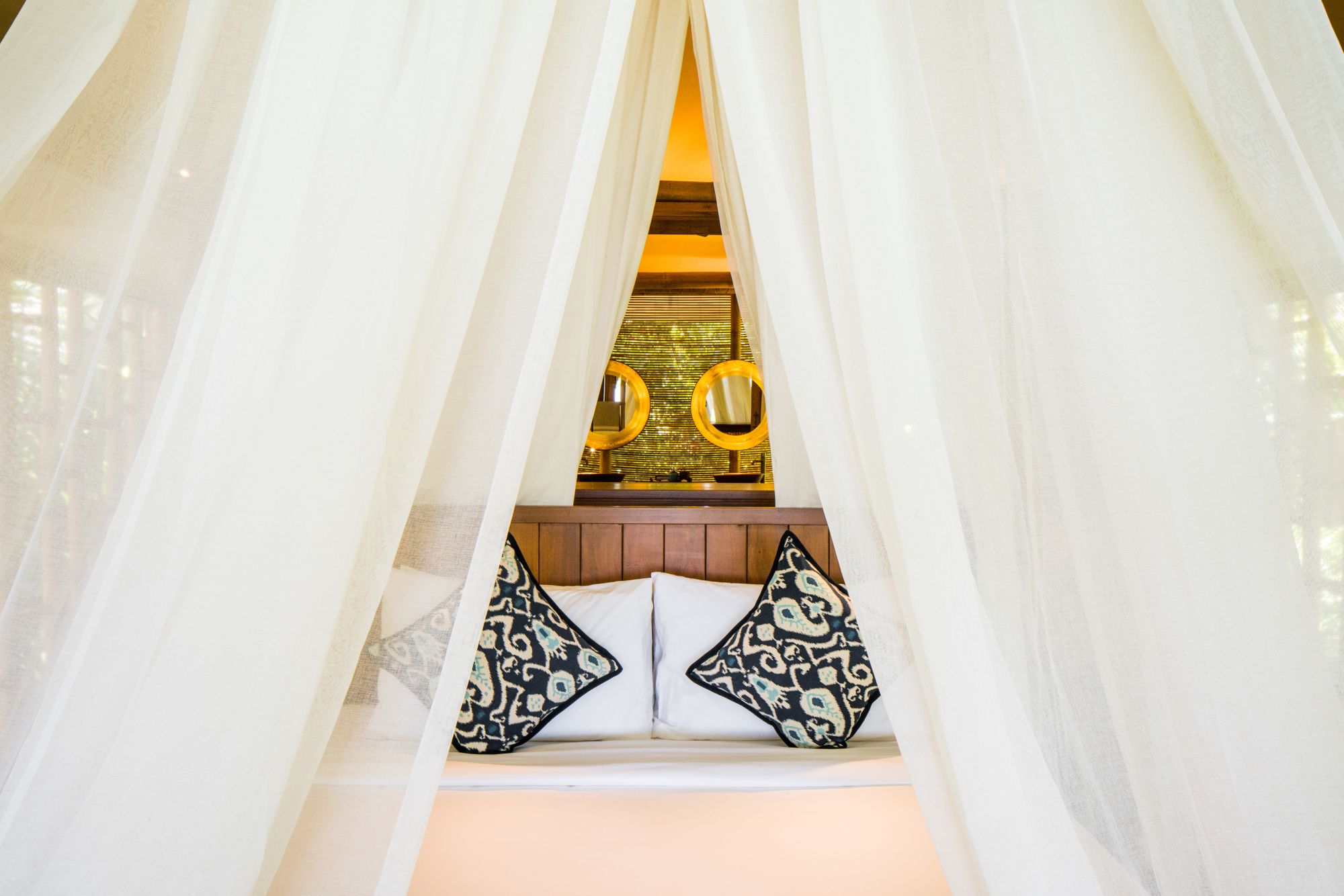 Bawah Reserve: Garden Suite | king size bed