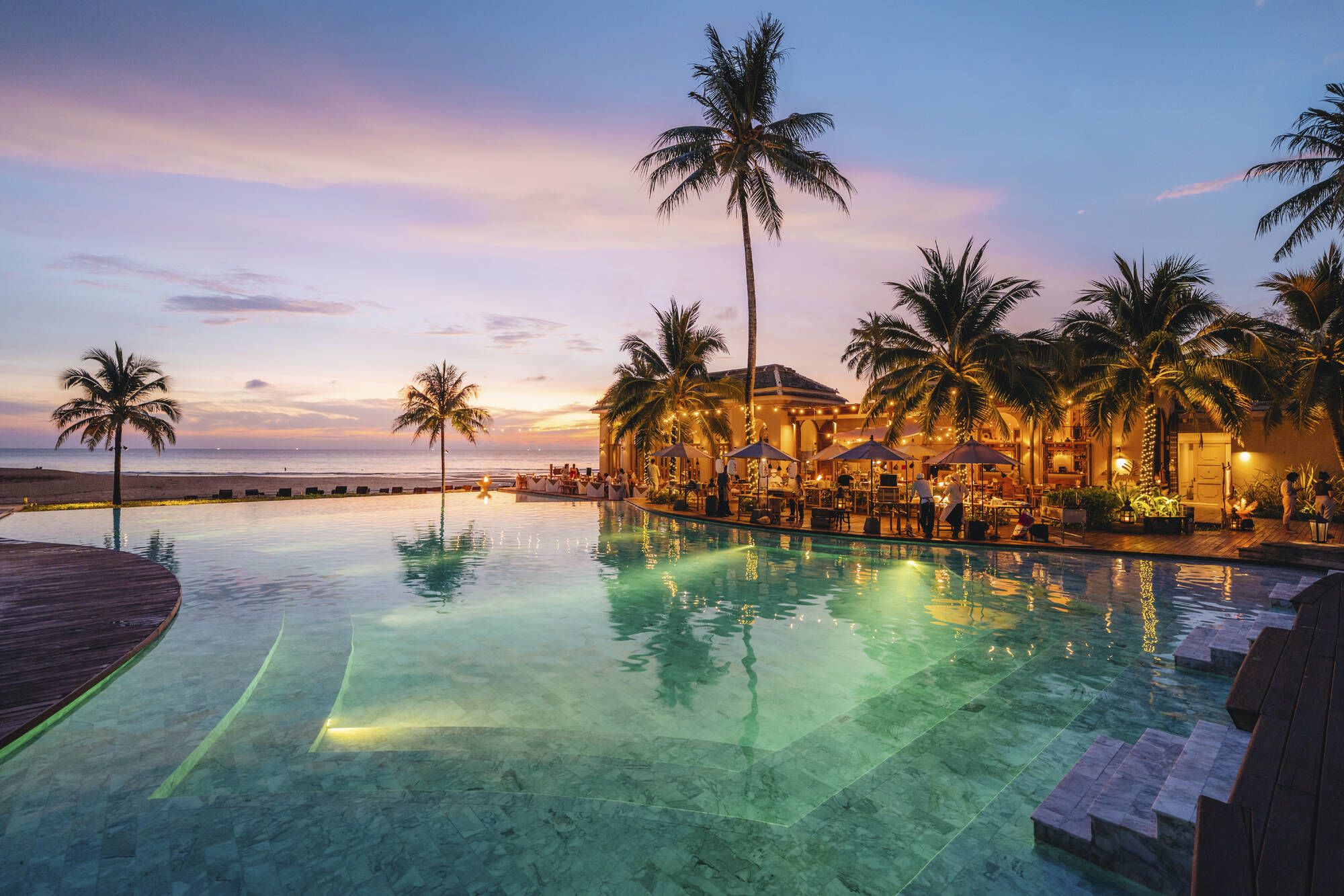 Devasom Khao Lak Beach Resort & Villas: f&b: Pool | Devasom Beach Grill & Bar