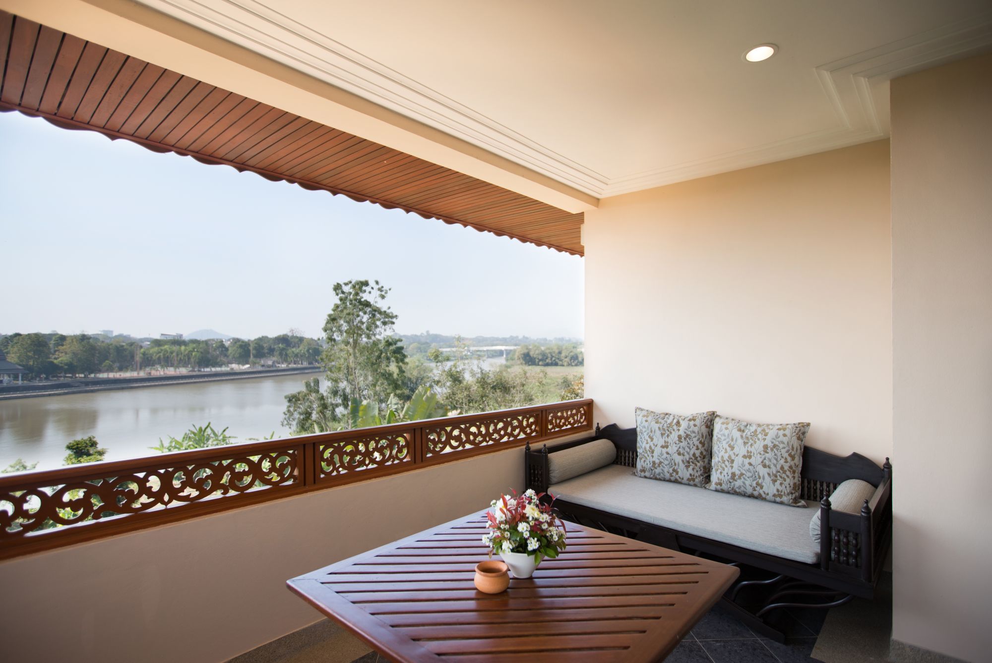 Imperial River House in Chiang Rai: Balcony Riverview Suite