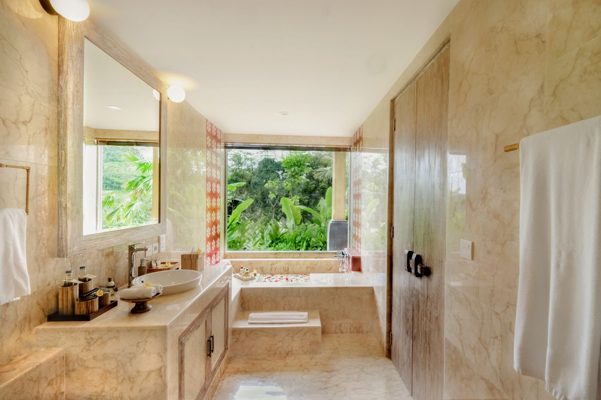 Wapa di Ume Sidemen in Ostbali: Lanai Room | Bathroom