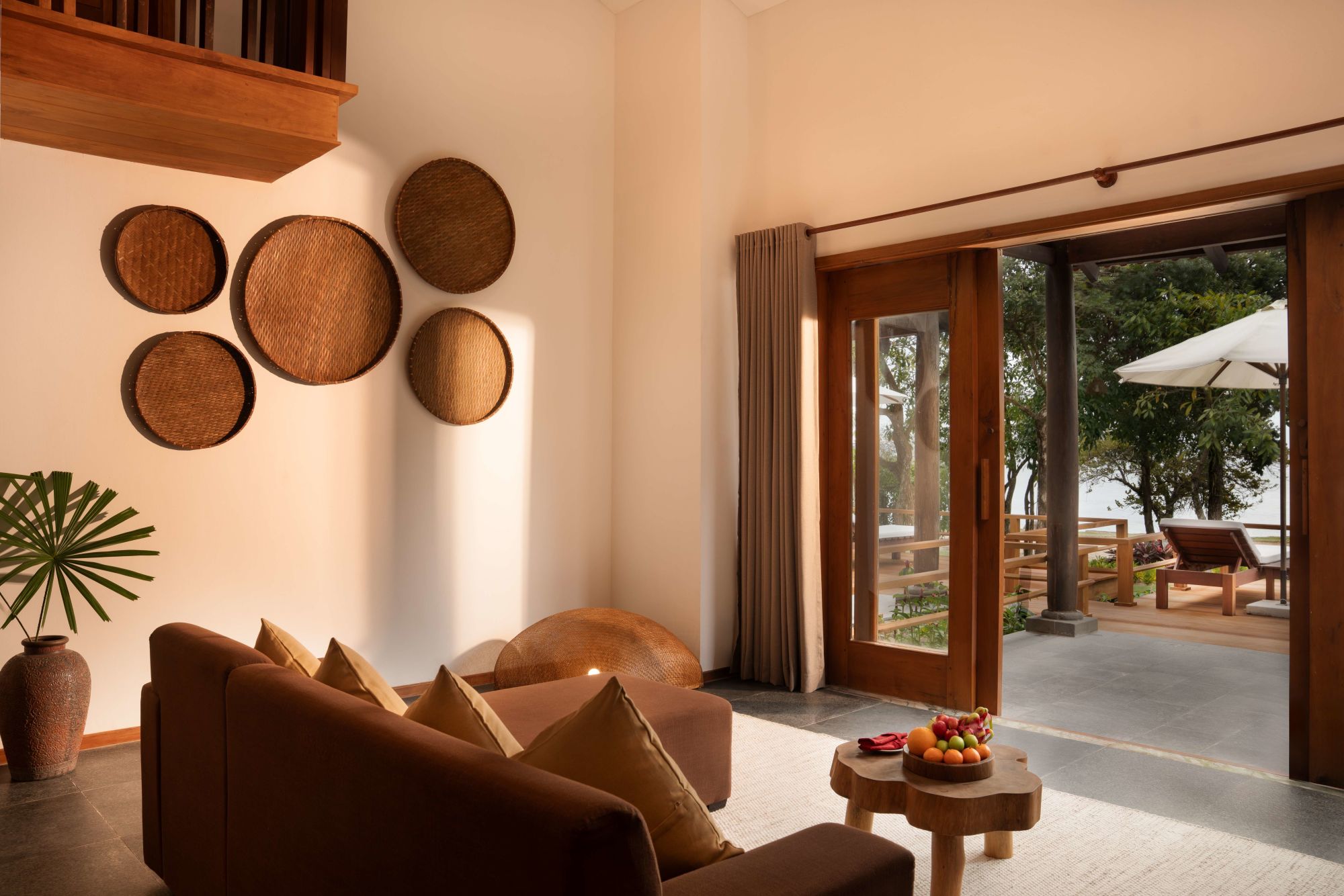 Green Bay Phu Quoc Resort & Spa: Beachfront Premier Pool Villa | Living Room
