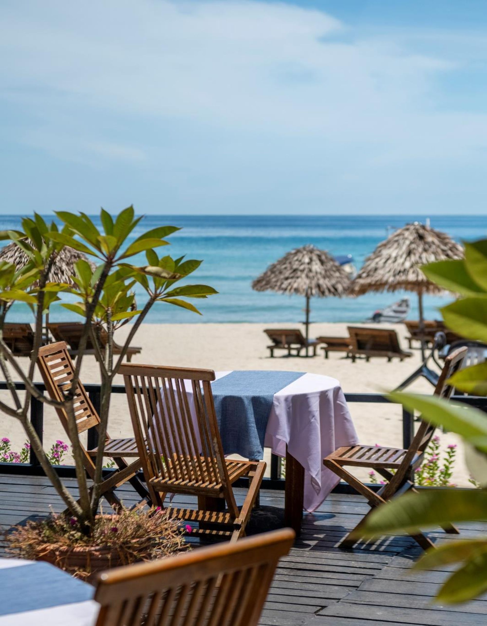 BuBu Villa in Perhentian: The World Cafe