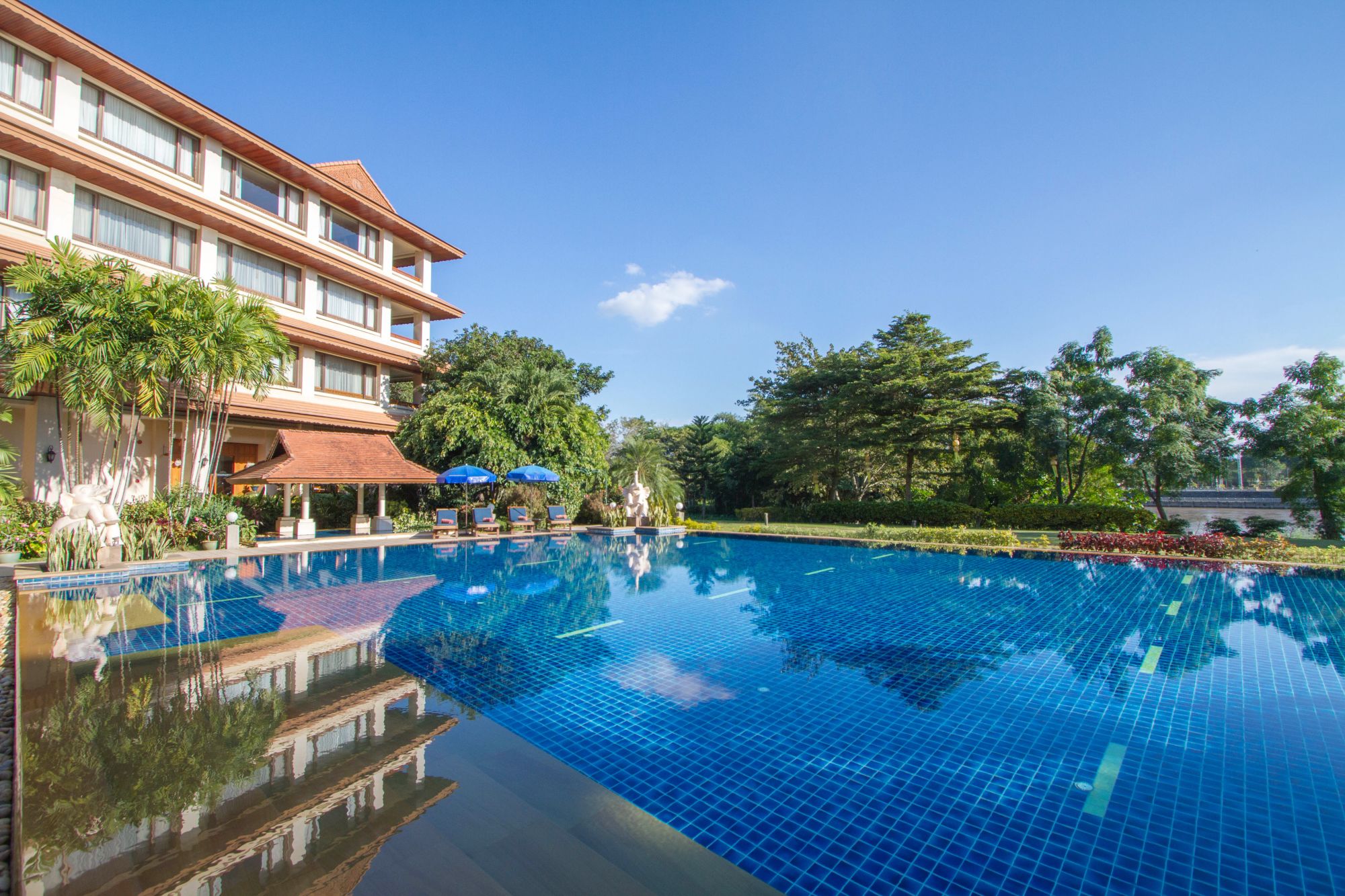 Imperial River House in Chiang Rai: Pool with Riverview