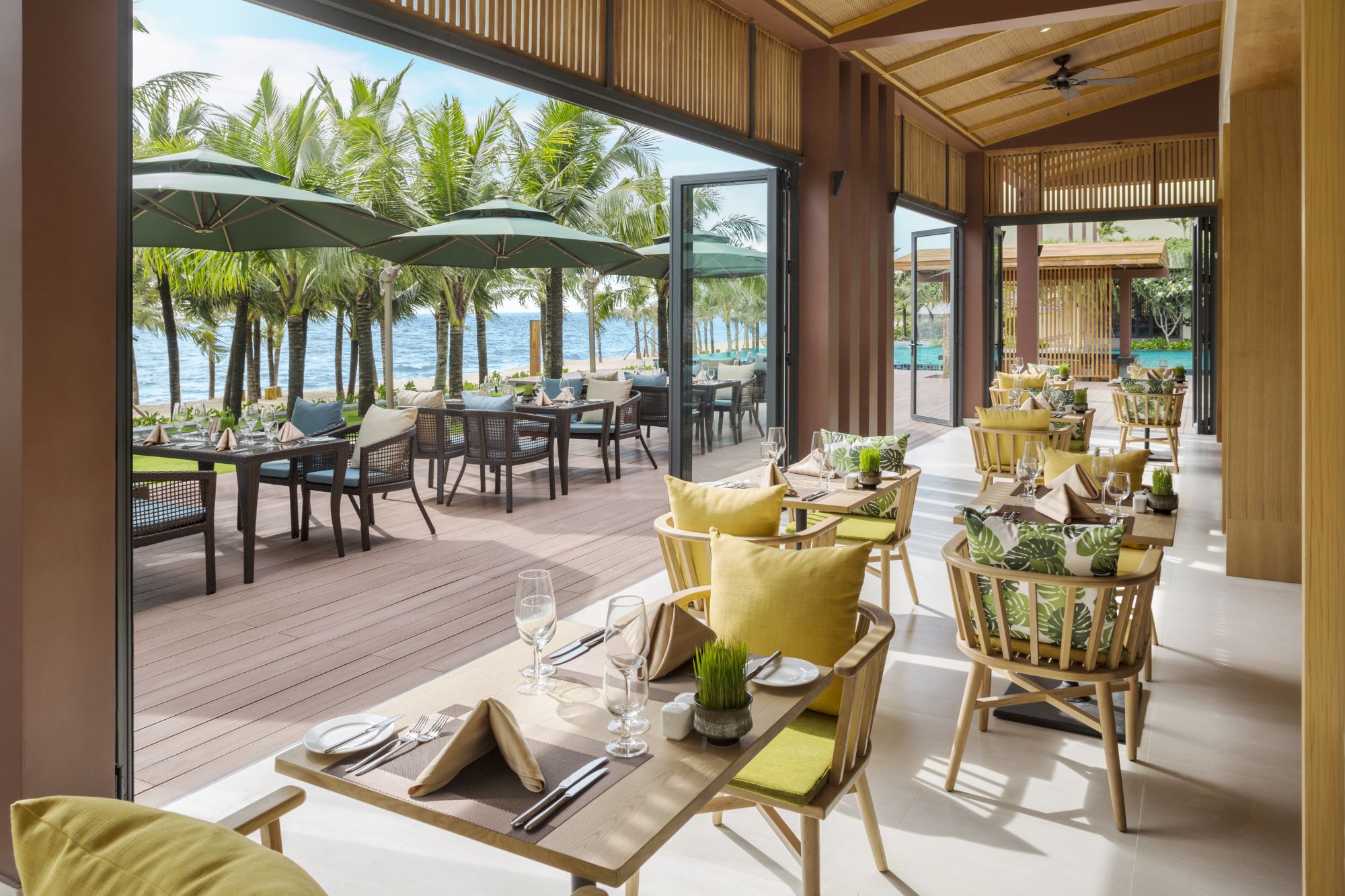 Dusit Princess Moonrise Beach Resort à Phu Quoc: Palm Tree Restaurant