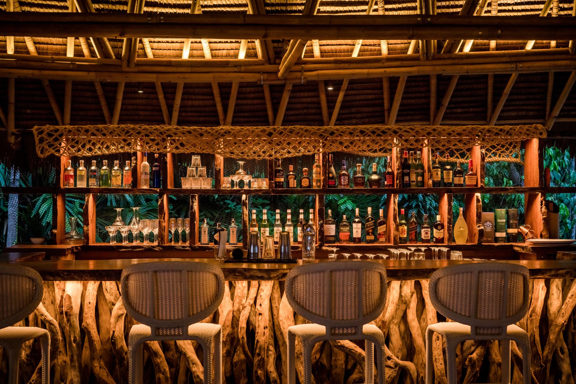 Bawah Reserve: Jules Verne bar interior